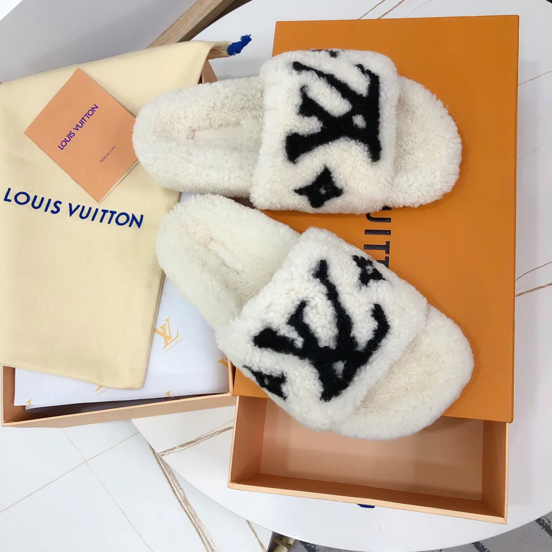 Тапочки Женские Louis Vuitton 18152851