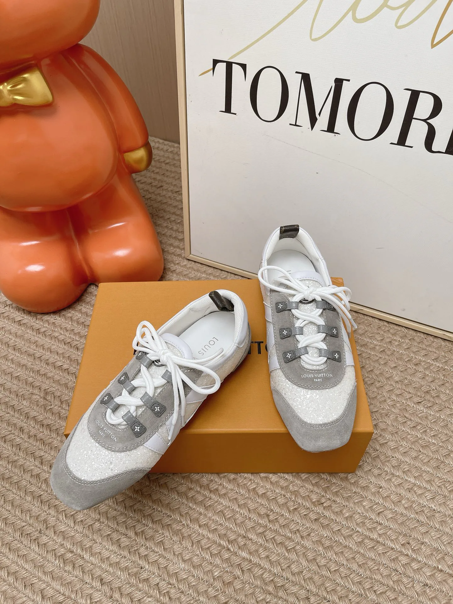 Кроссовки Женские Louis Vuitton 17449398