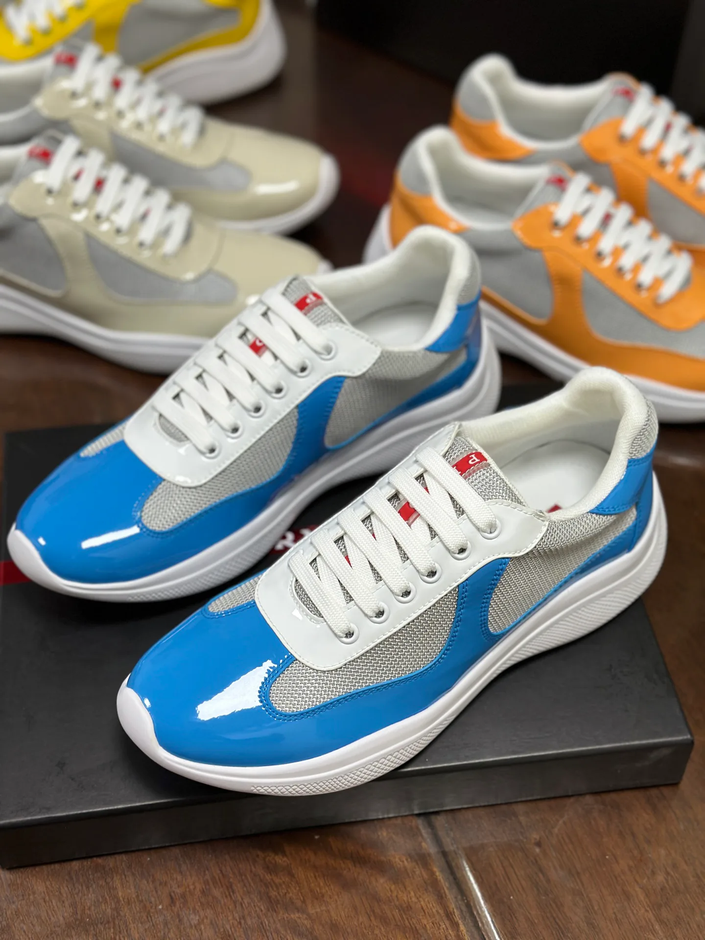 Кроссовки Мужские Prada 18262252