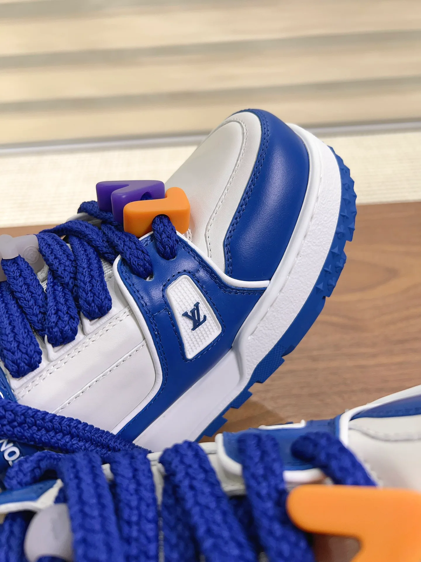 Кроссовки Женские Louis Vuitton 9964