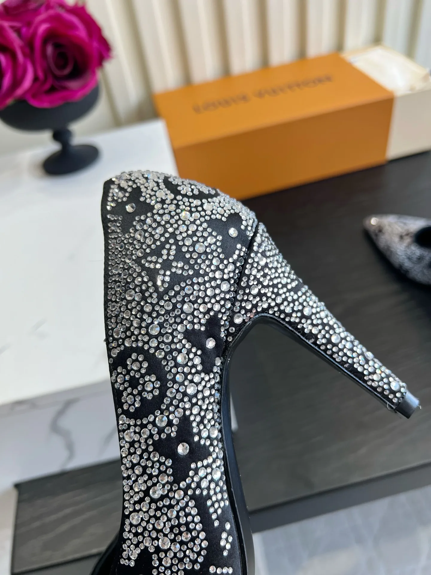 Туфли Женские Louis Vuitton 18152244