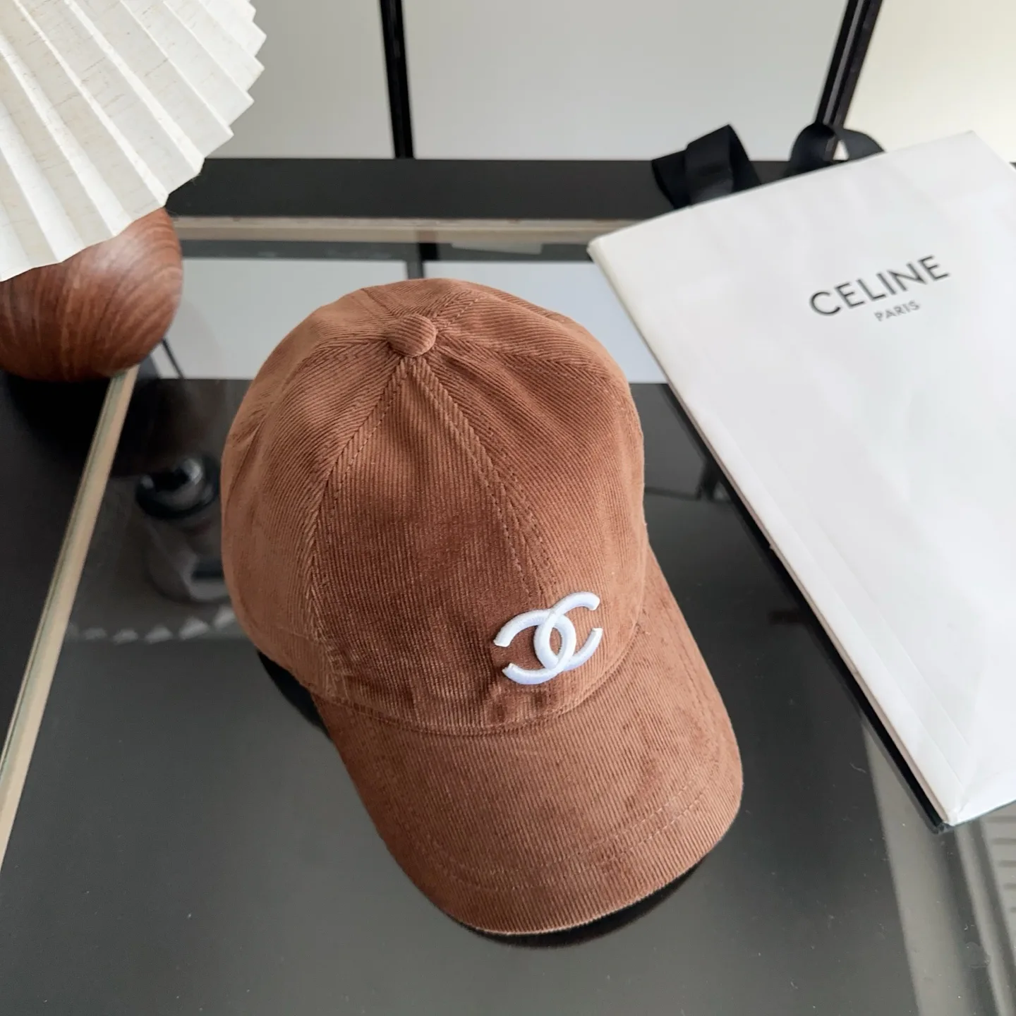 Головные Уборы Chanel 18449979