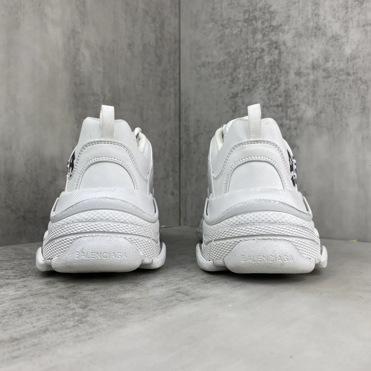 Кроссовки Женские Balenciaga 11216246