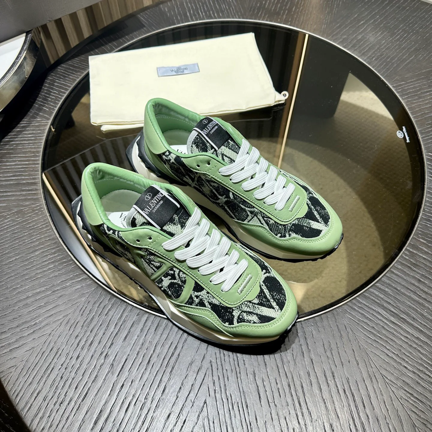 Кроссовки Мужские Valentino 31607