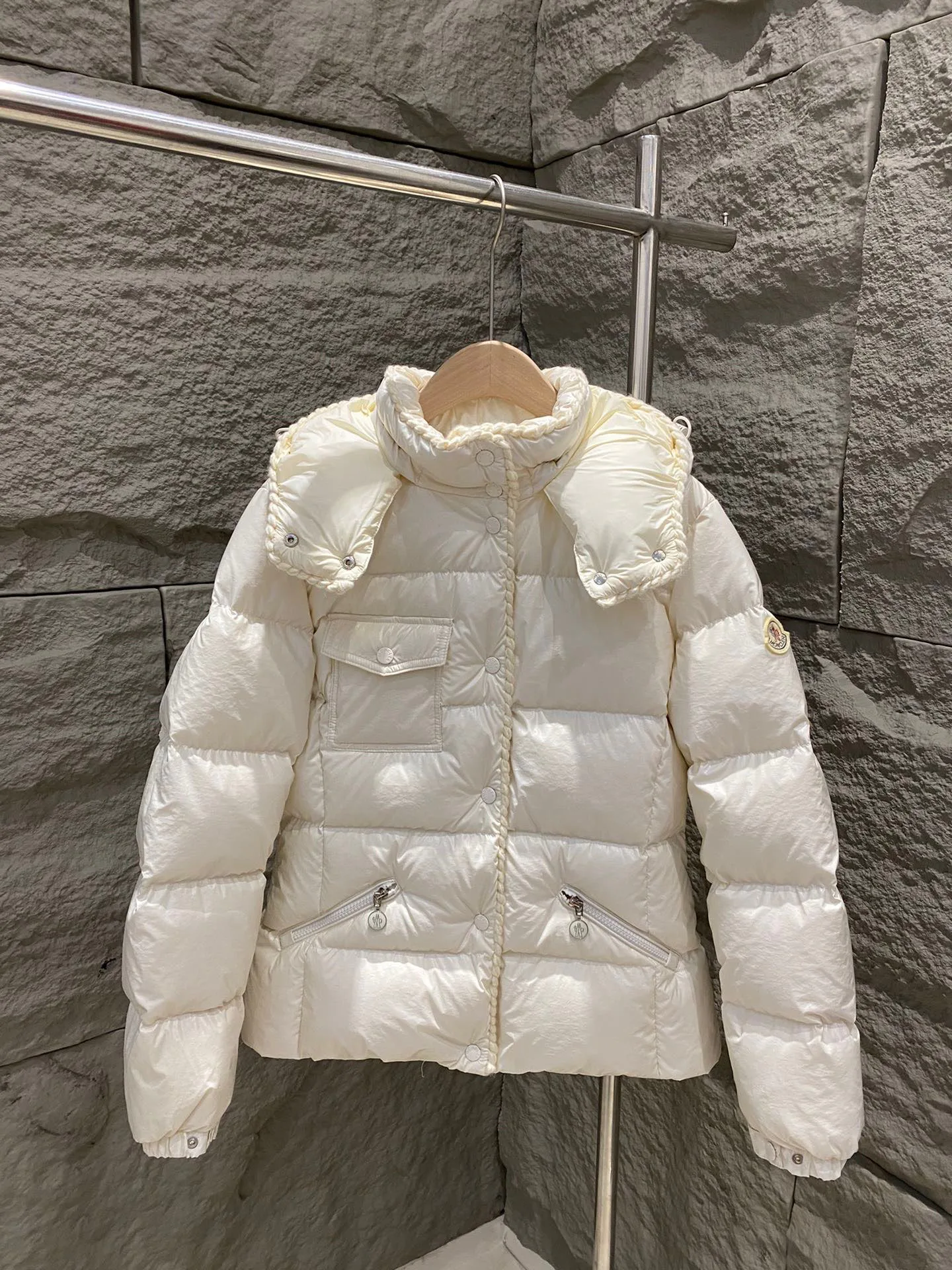 Куртки И Пуховики Женские Moncler 18326244