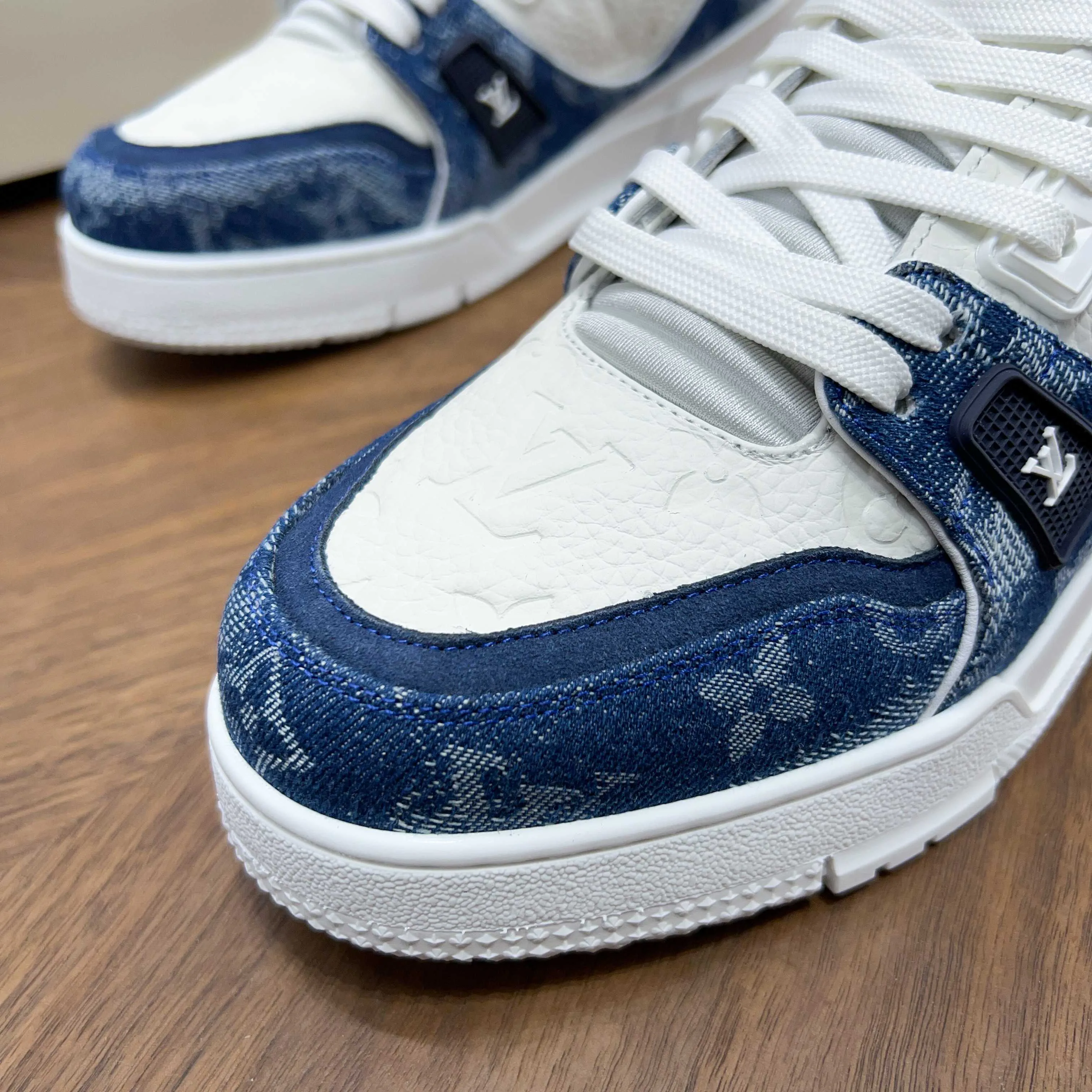 Кроссовки Мужские Louis Vuitton 1319042