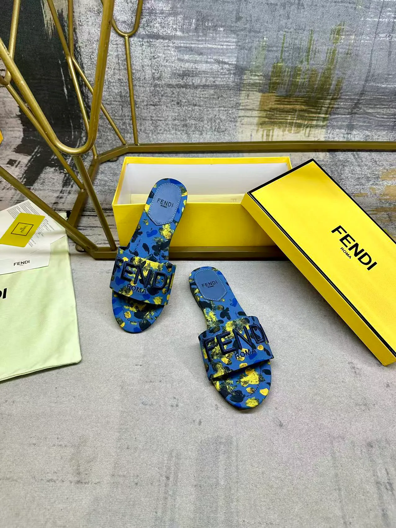 Шлепанцы Женские Fendi 9856750