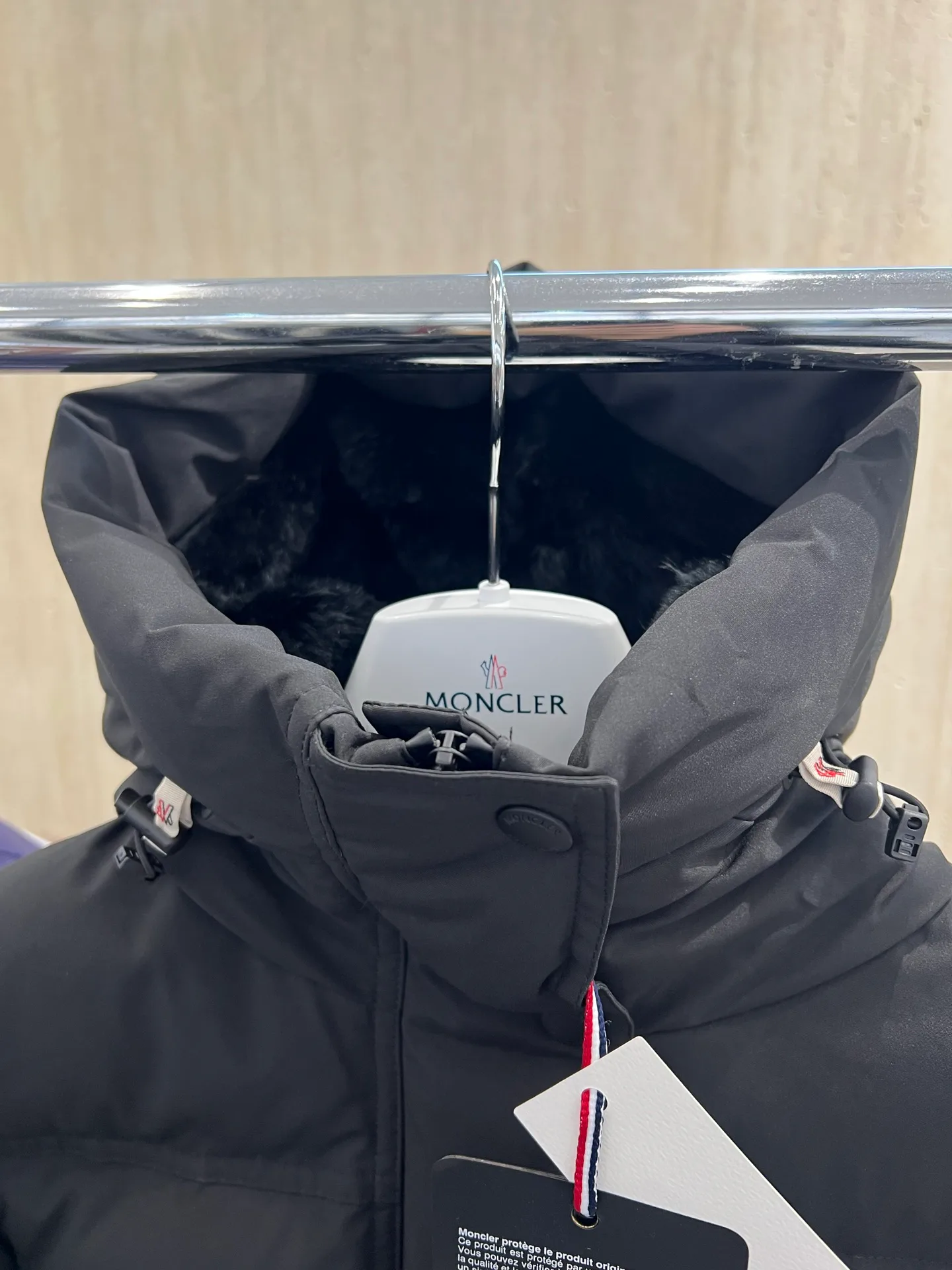 Куртки И Пуховики Женские Moncler 18875978