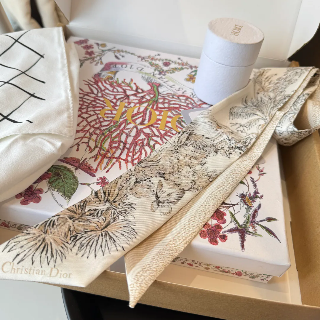 Платки Christian Dior 10416181