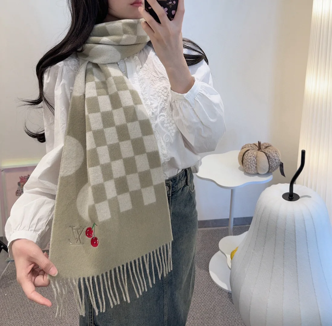 Шарфы Louis Vuitton 920481