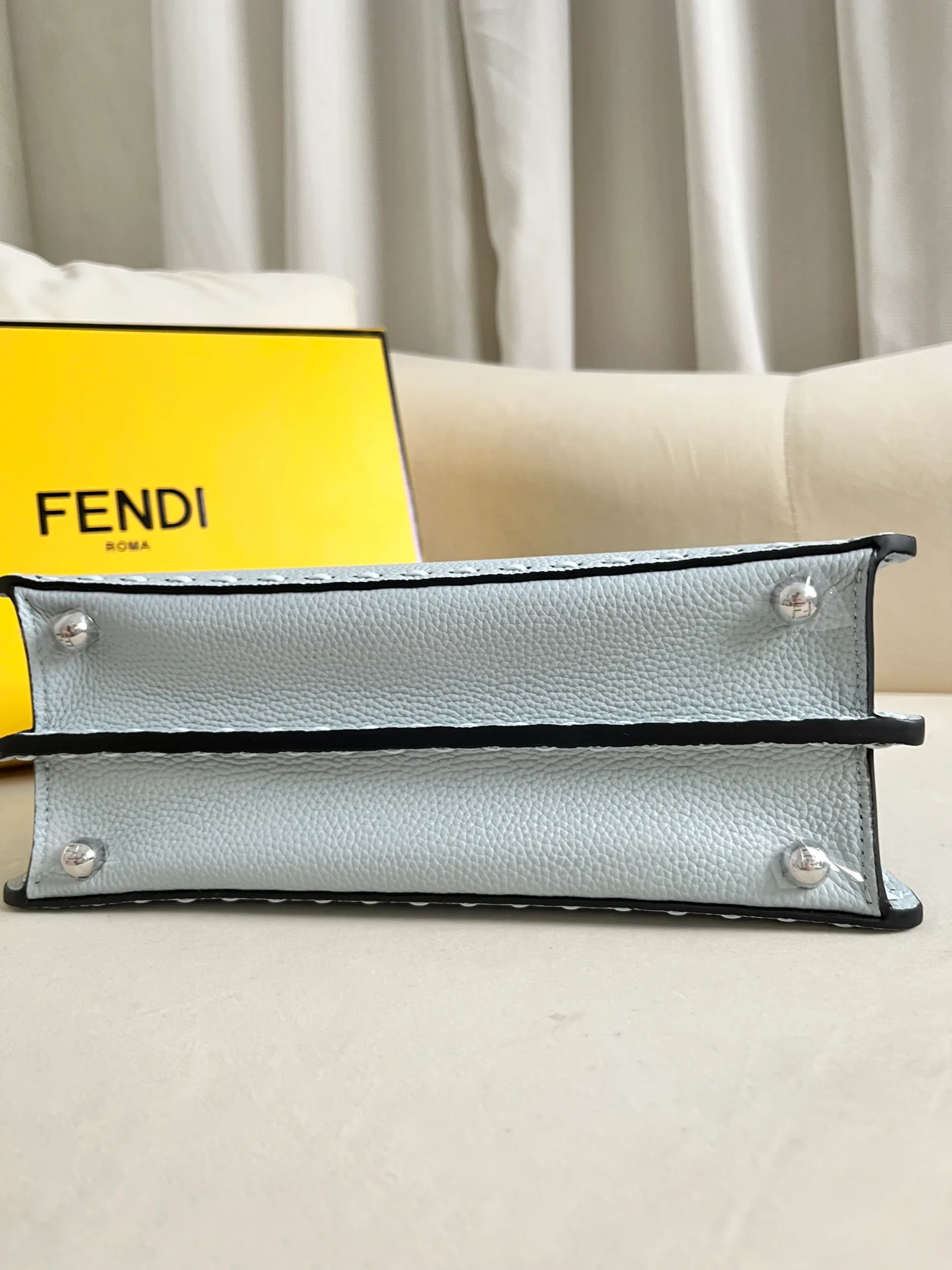 Классические Сумки Женские Fendi 11671435