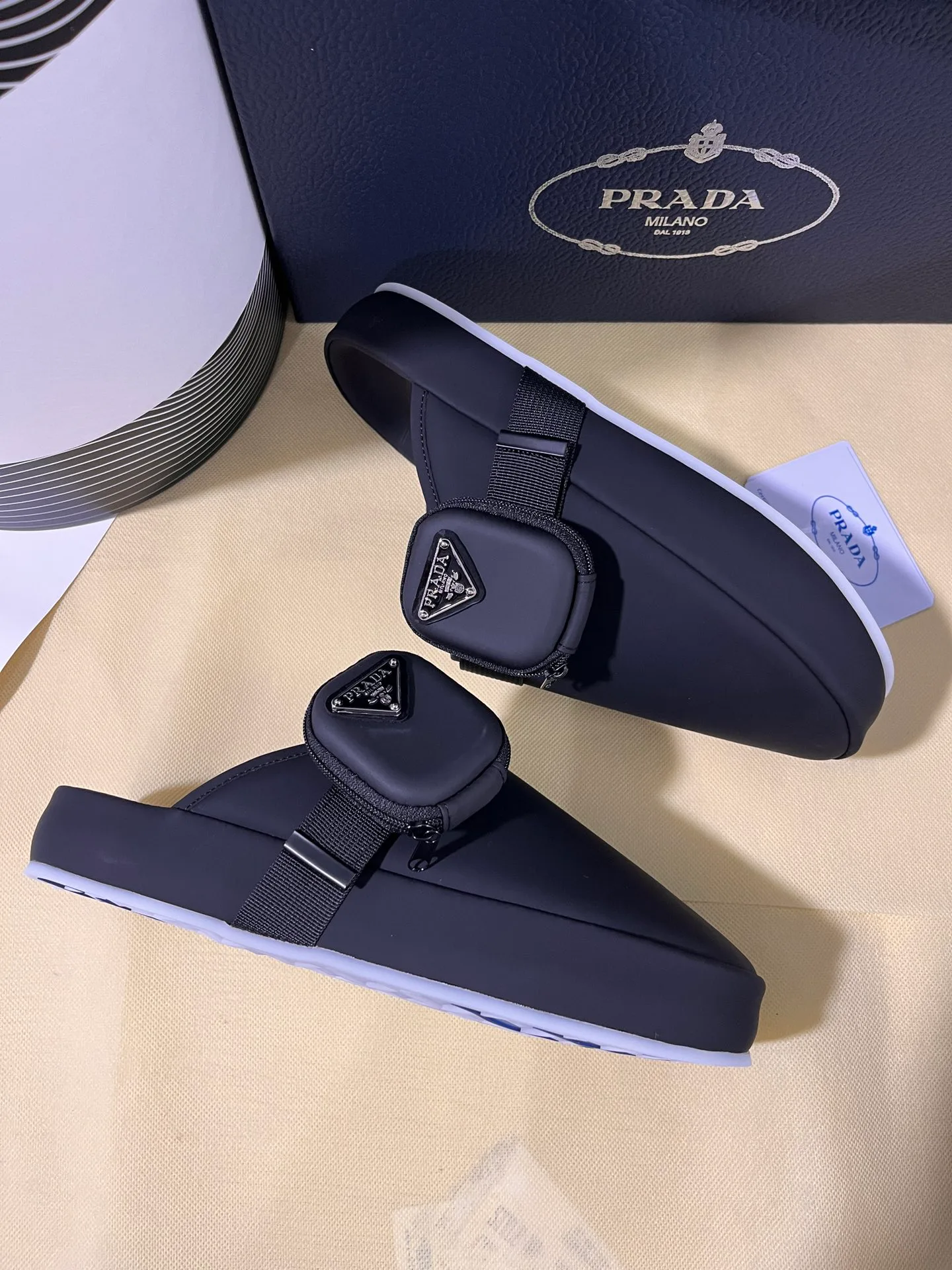 Мюли И Сабо Мужские Prada 25138