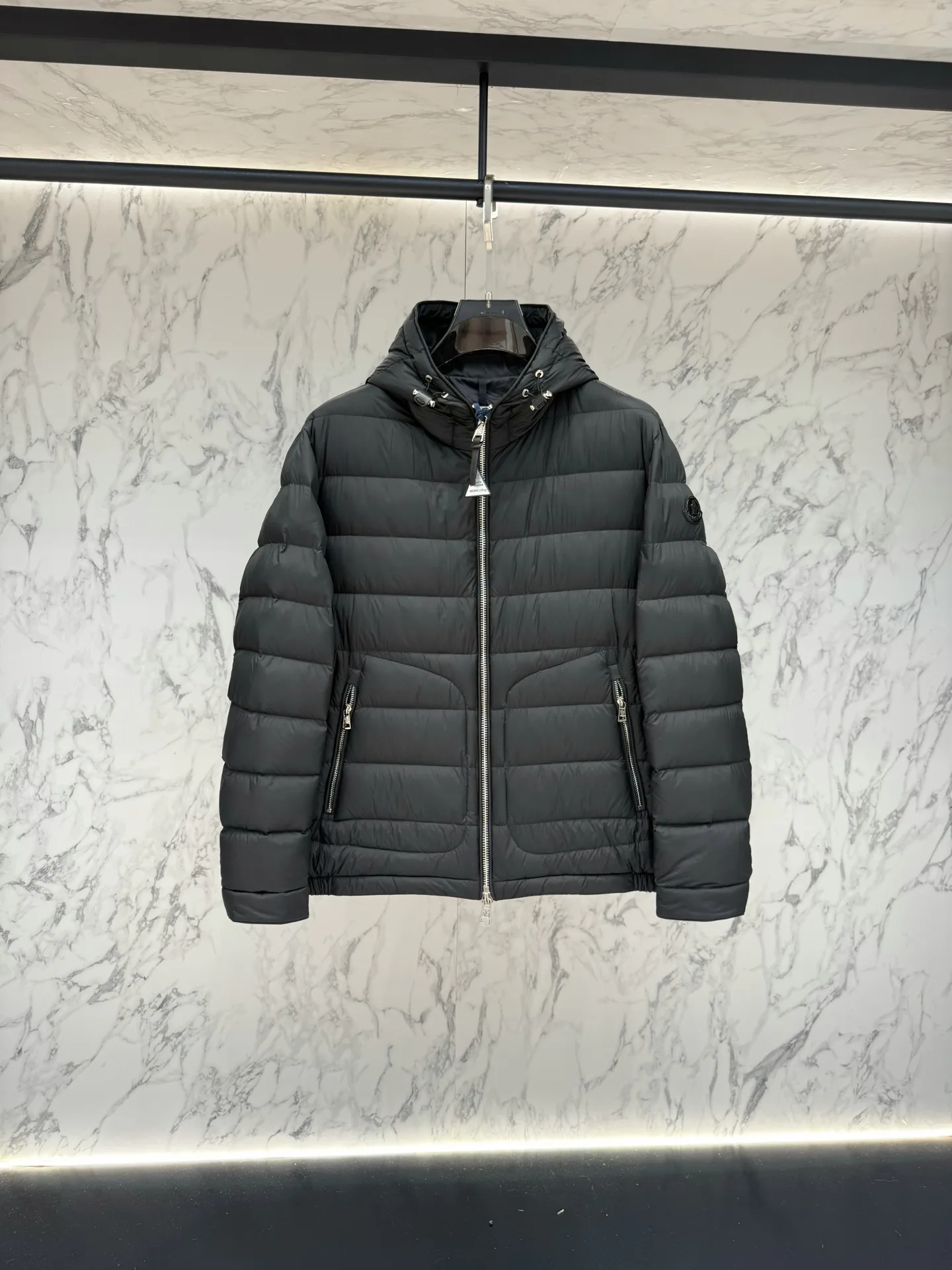 Куртки И Пуховики Мужские Moncler 18188342