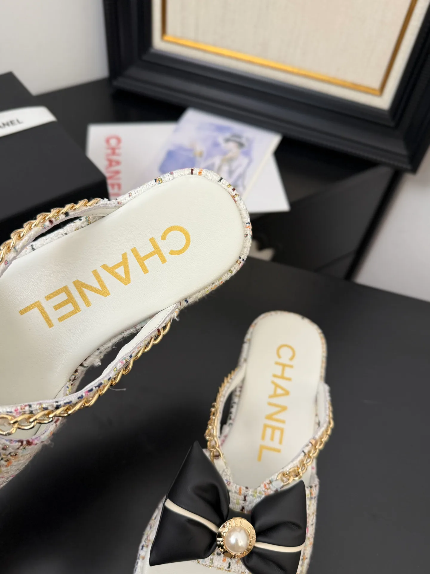 Шлепанцы Женские Chanel 20385