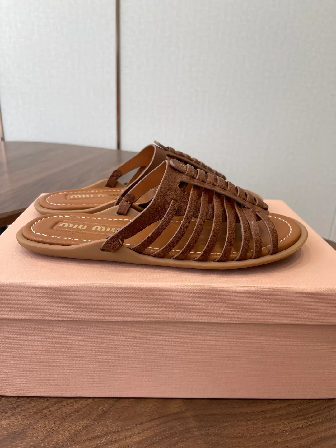 Шлепанцы Женские Miu Miu 12240268
