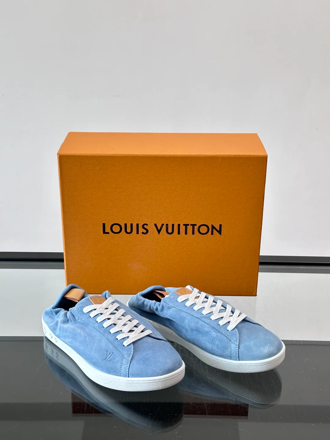 Кроссовки Мужские Louis Vuitton 18263699