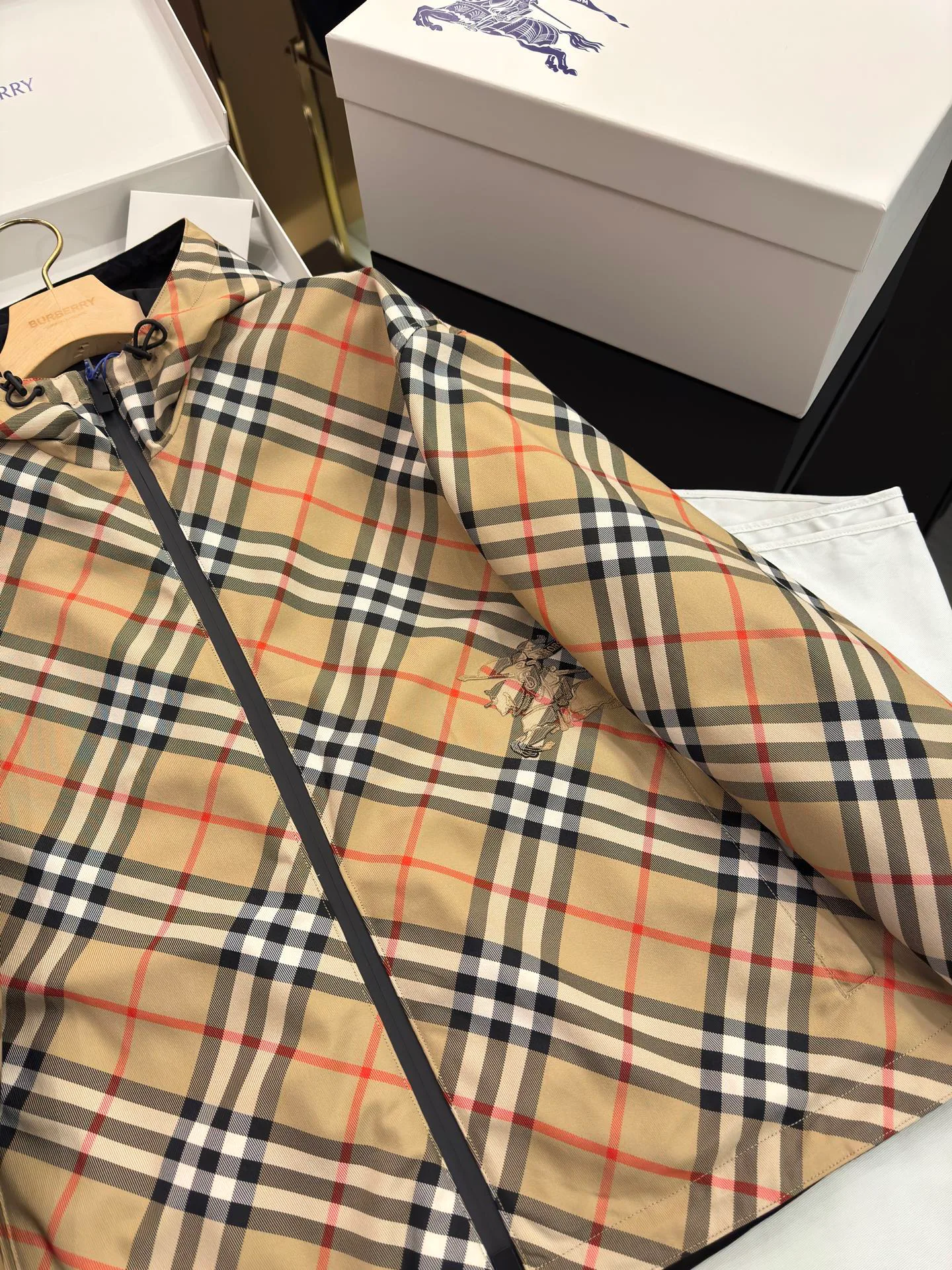 Куртки И Пуховики Женские Burberry 19185341