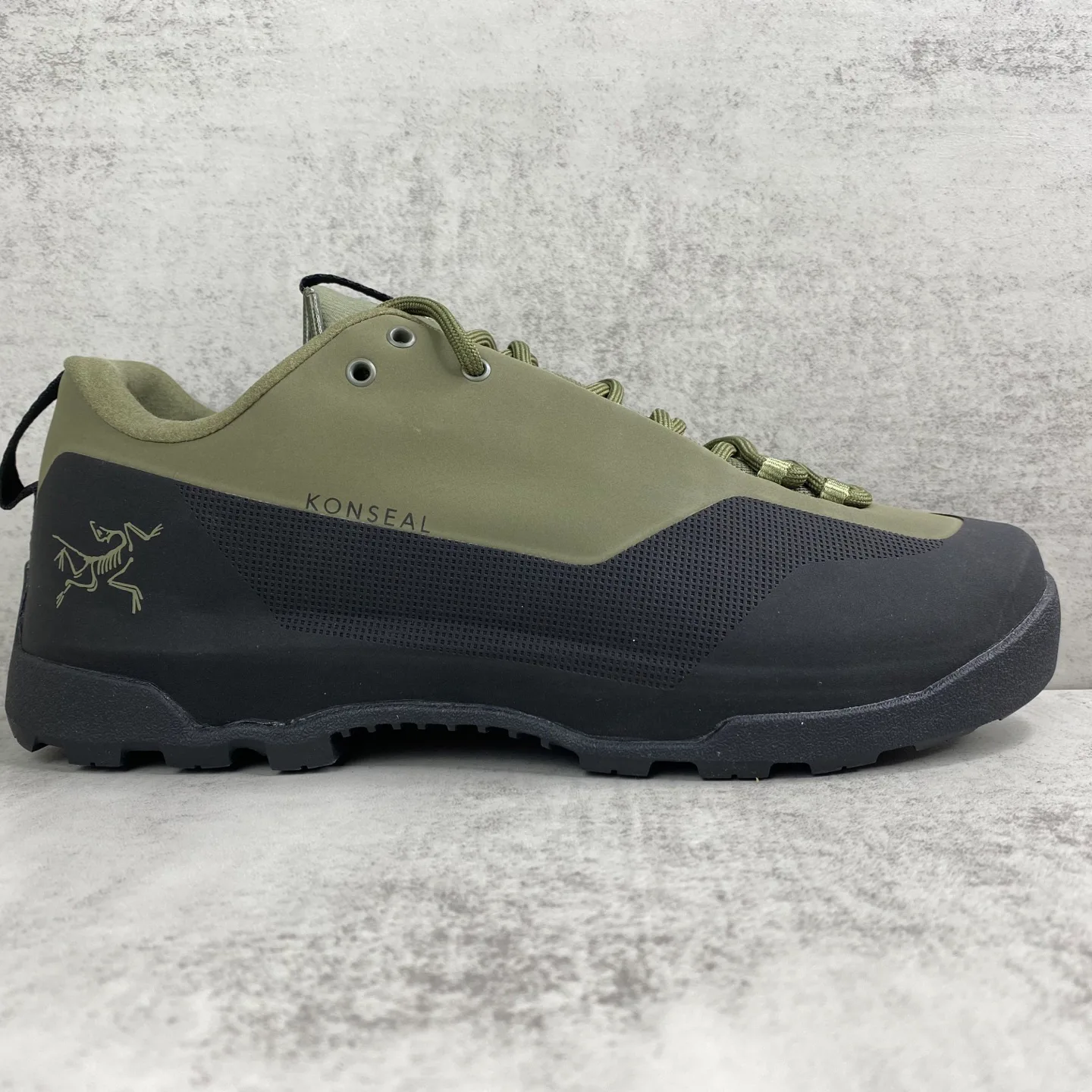 Кроссовки Мужские Arcteryx 17819885