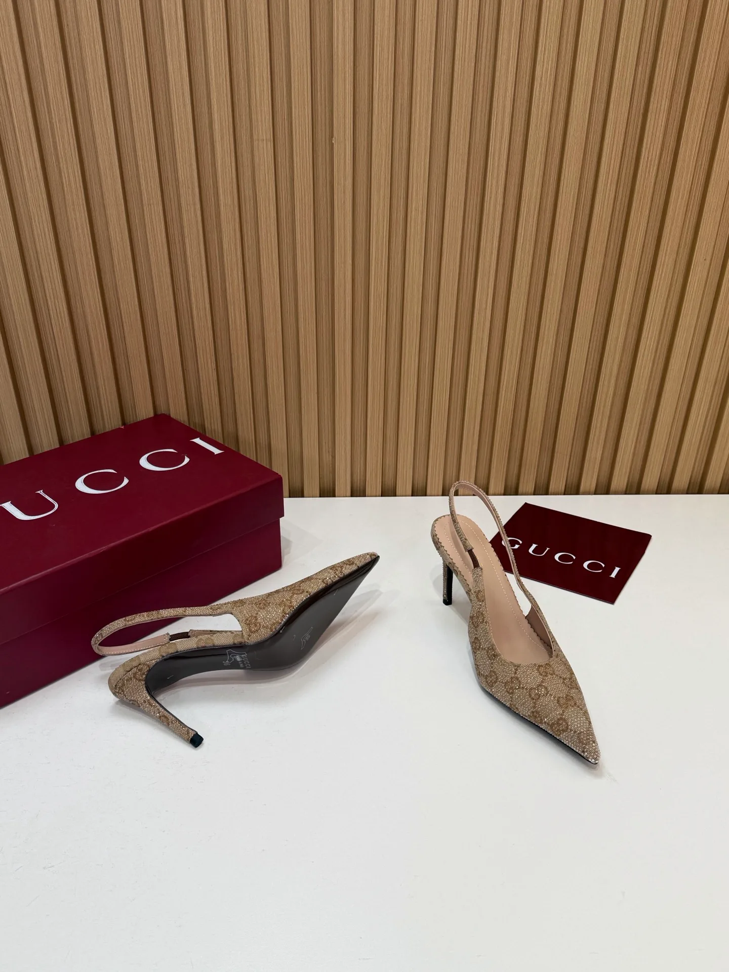 Туфли Женские Gucci 18676783