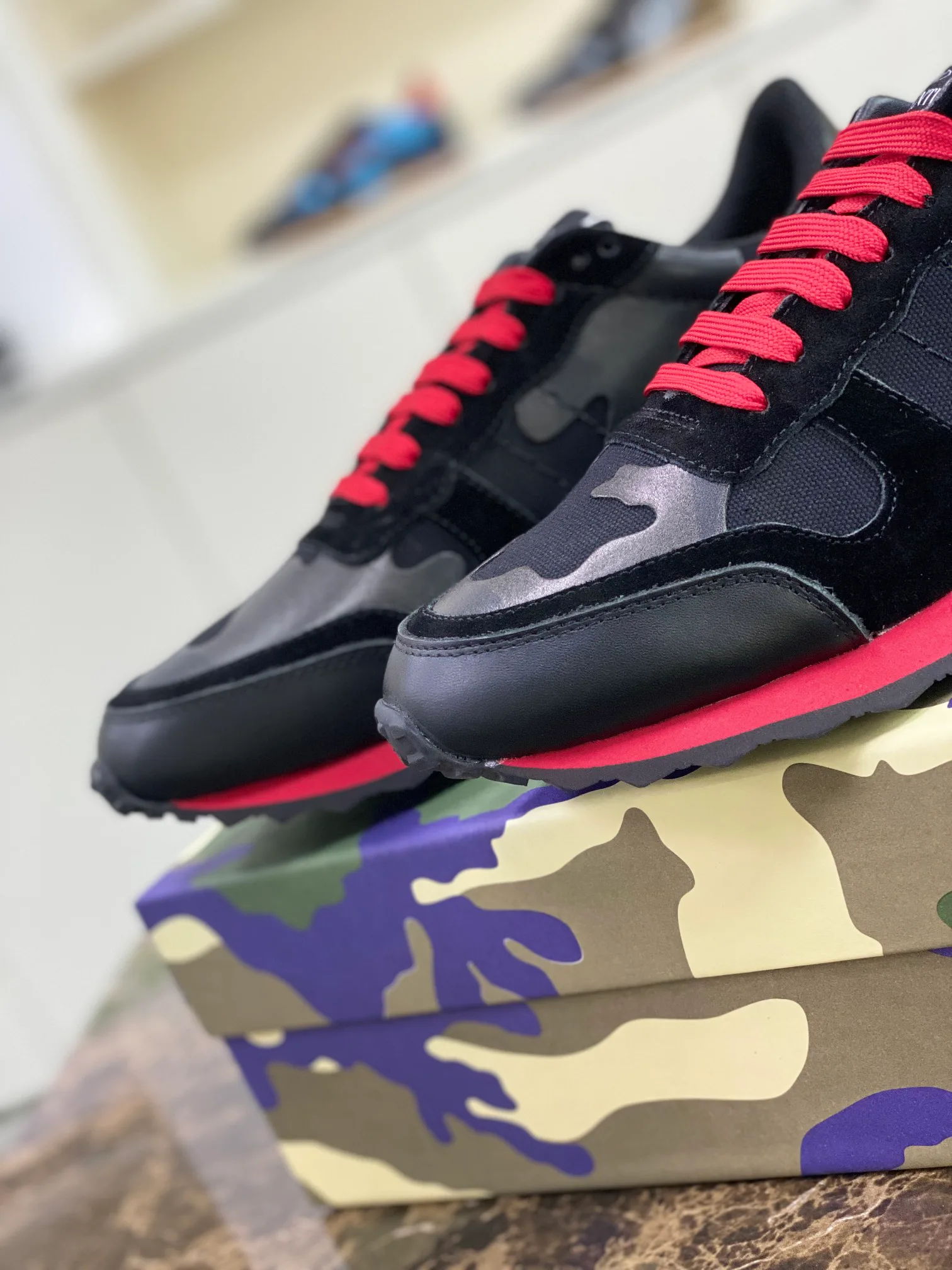 Кроссовки Женские Valentino 10736437