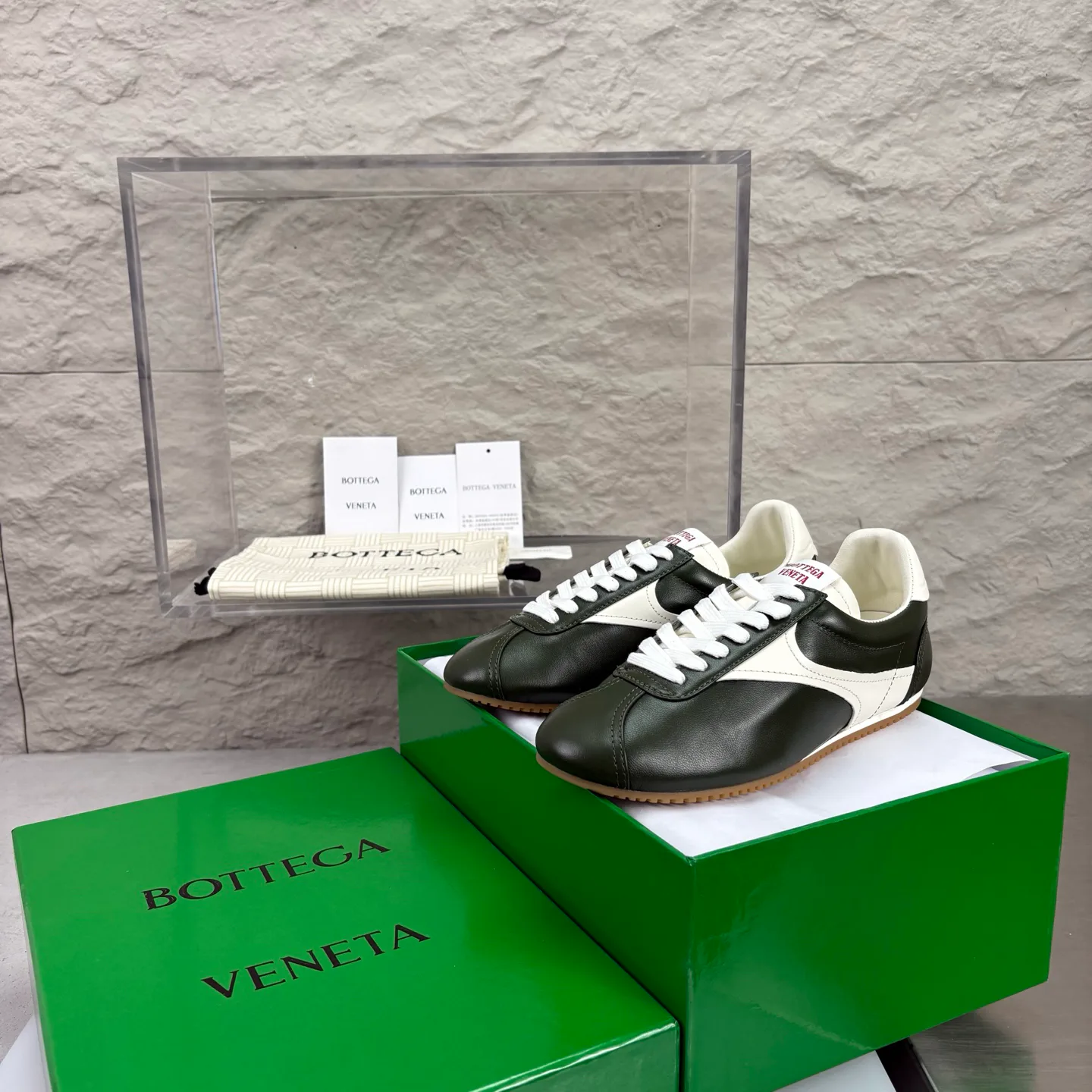Кроссовки Женские Bottega Veneta 18351657