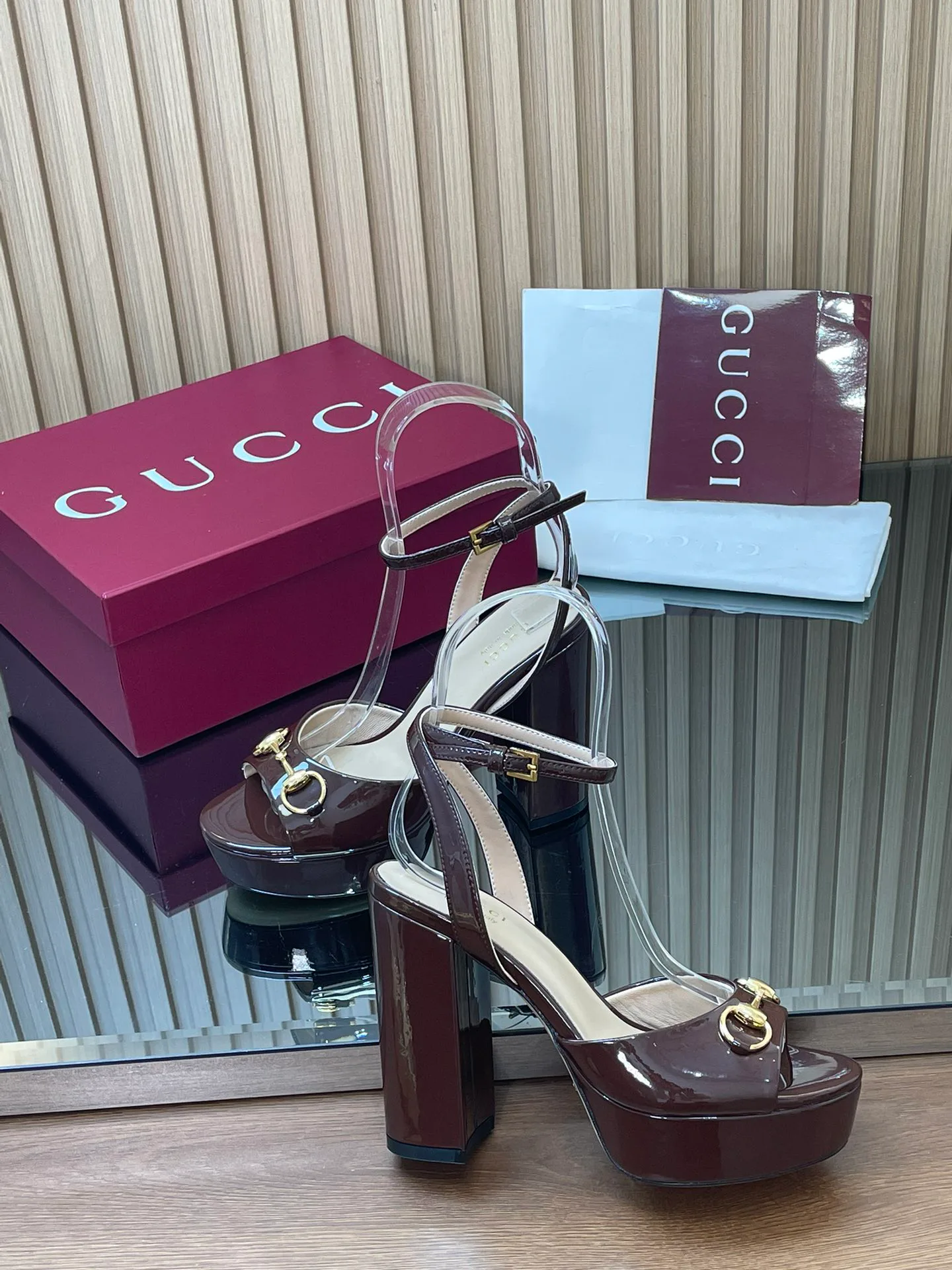 Босоножки Женские Gucci 876011