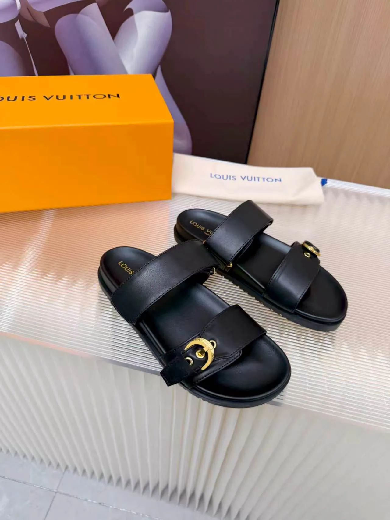 Шлепанцы Женские Louis Vuitton 11633025