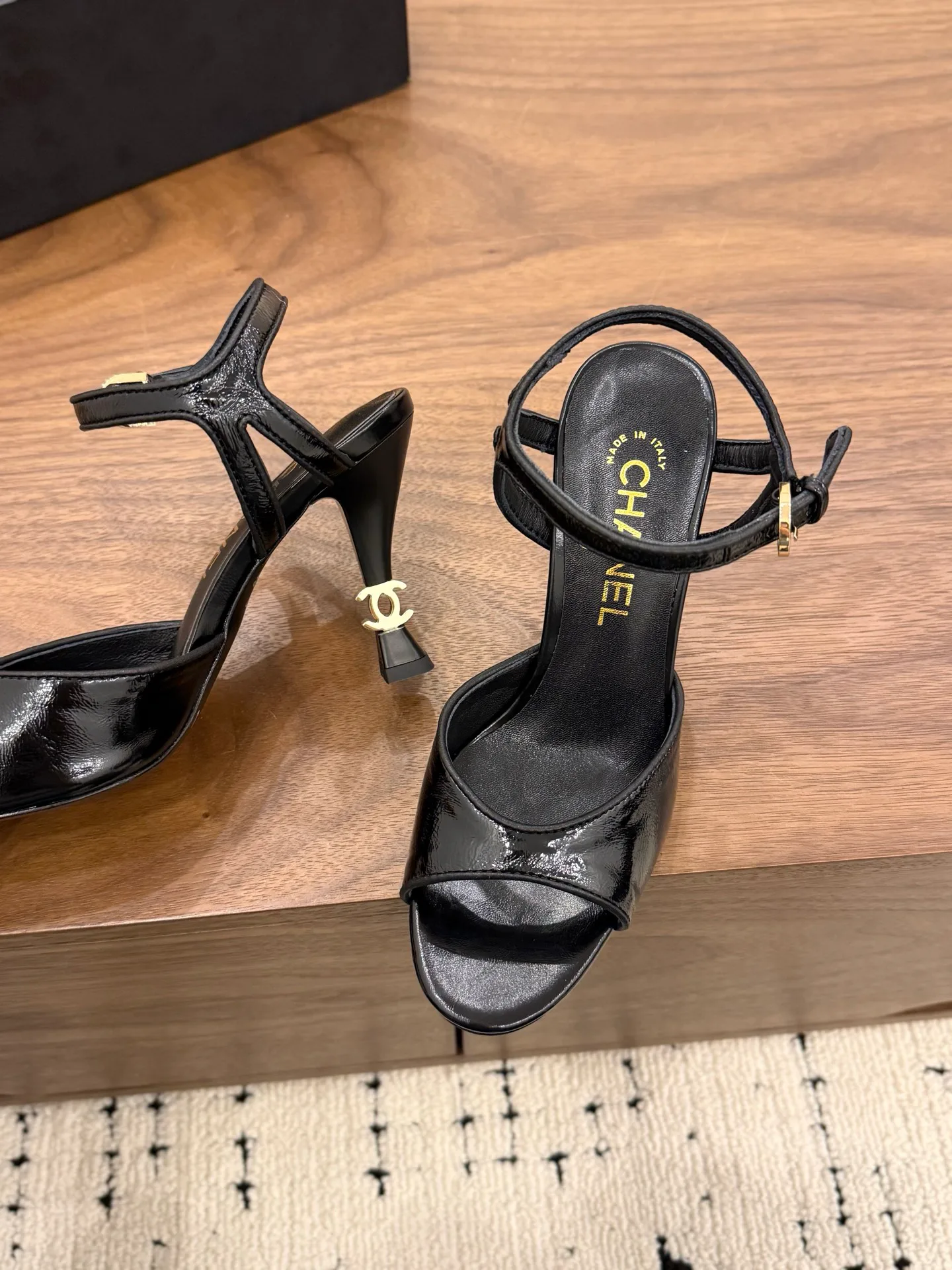 Туфли Женские Chanel 12589721