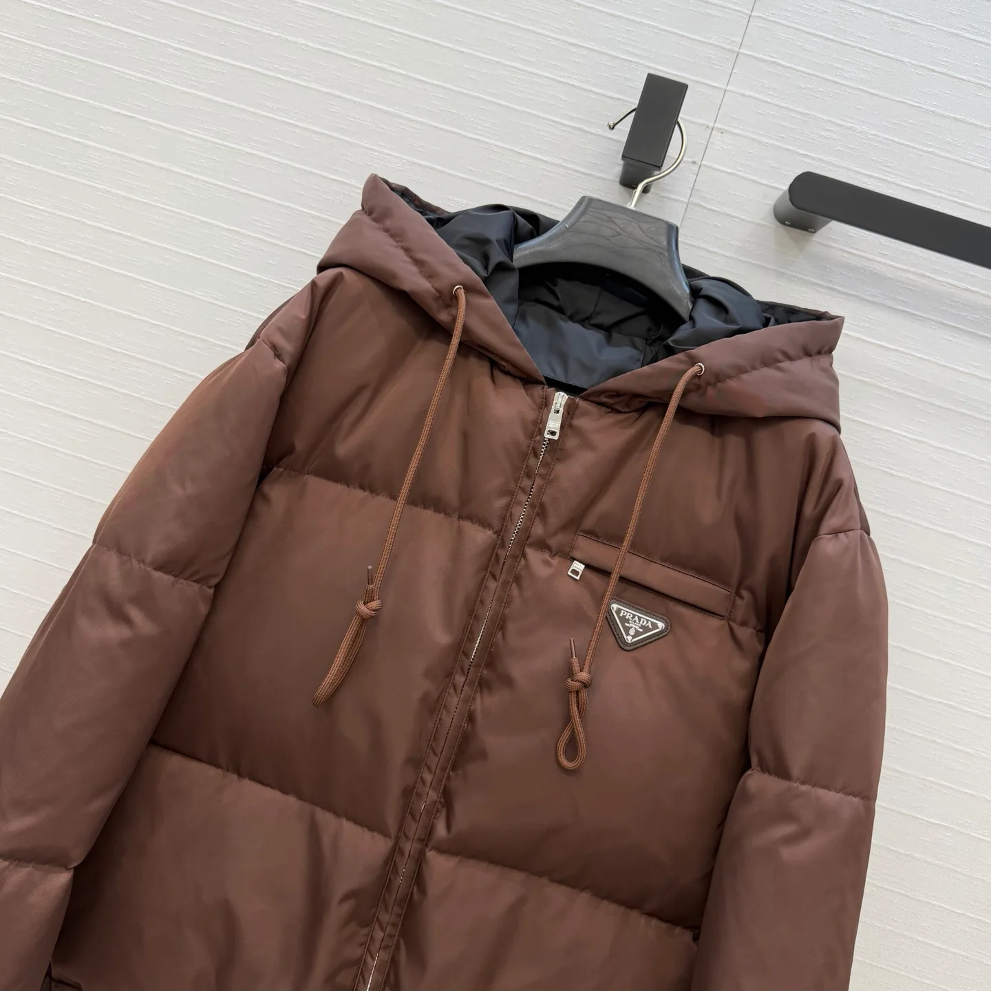 Куртки И Пуховики Женские Prada 19332009