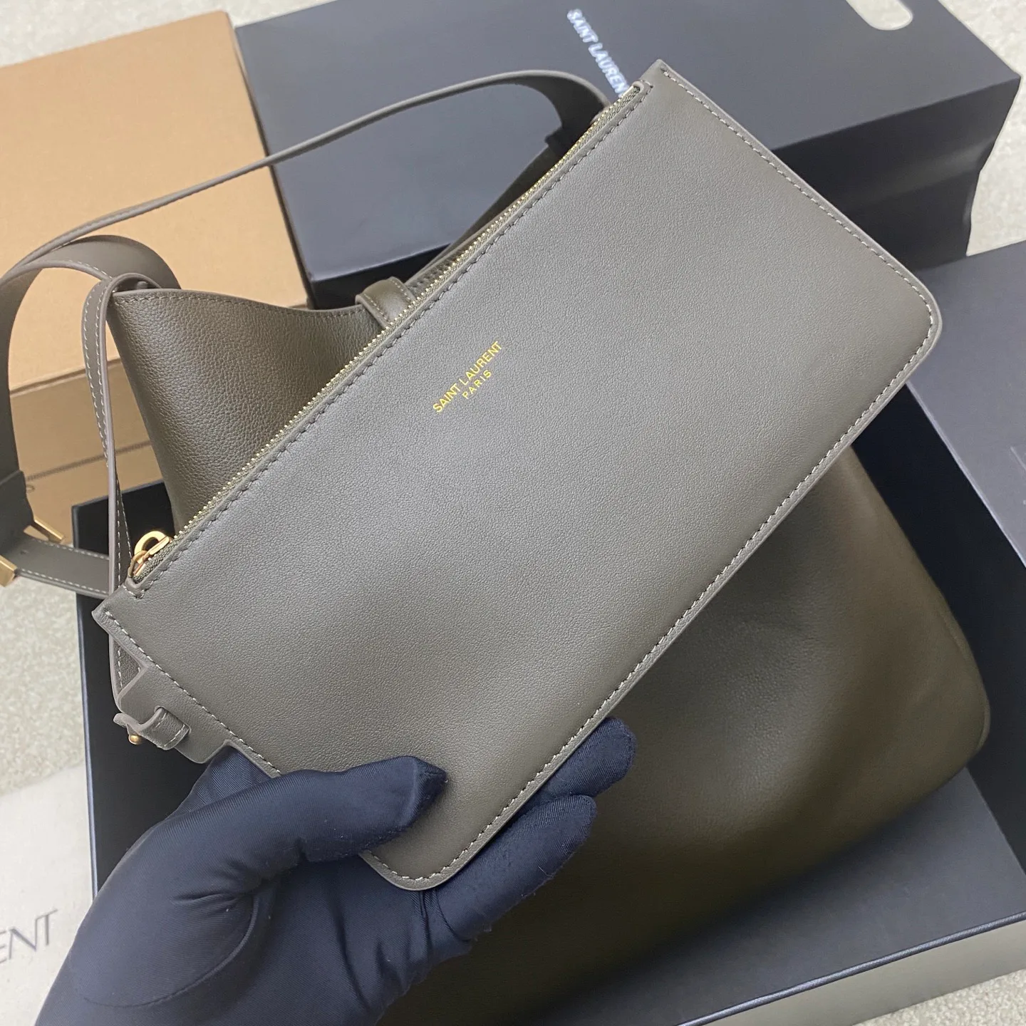 Классические Сумки Женские Saint Laurent 17506949