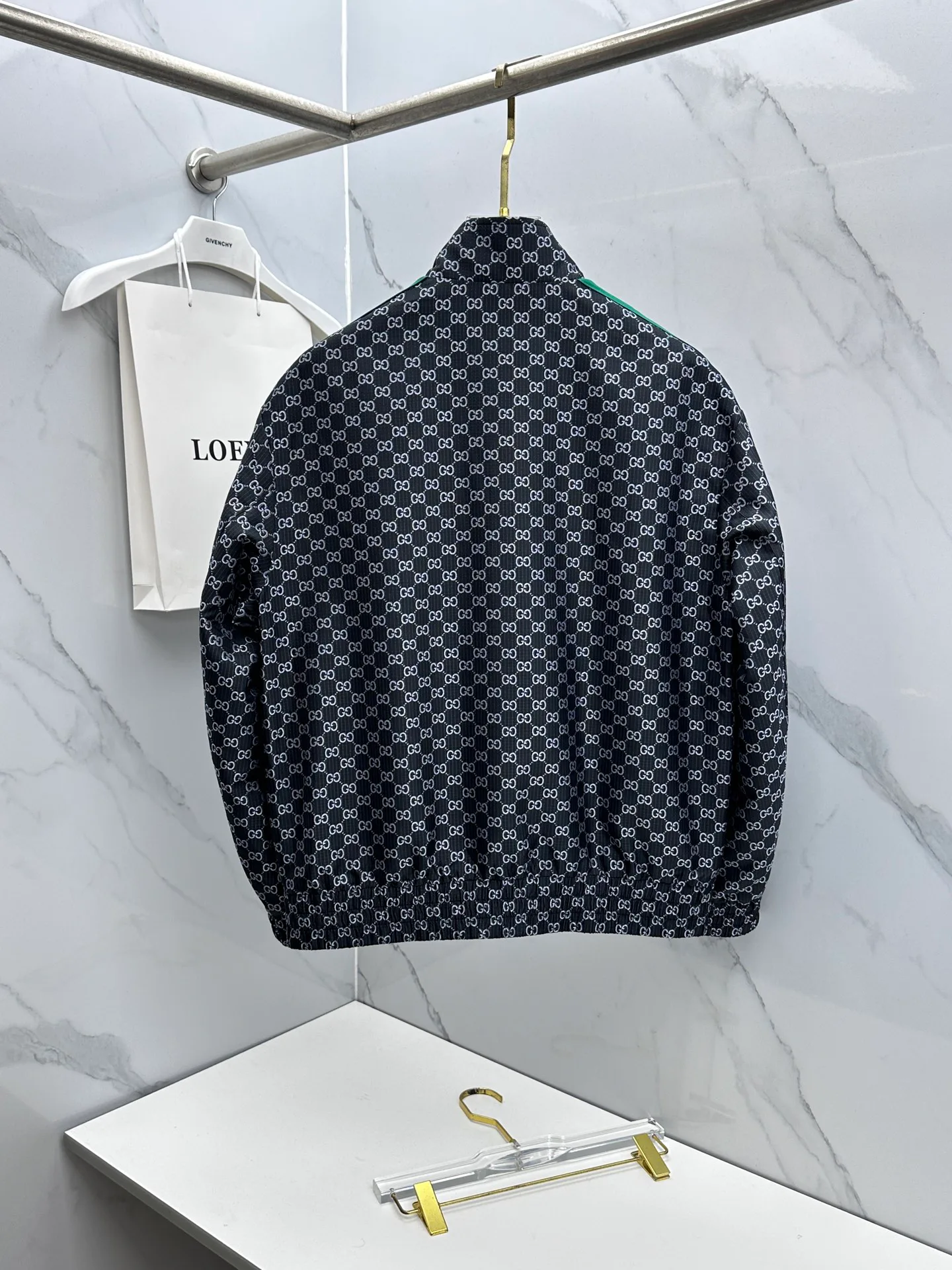 Куртки И Пуховики Мужские Gucci 18246766