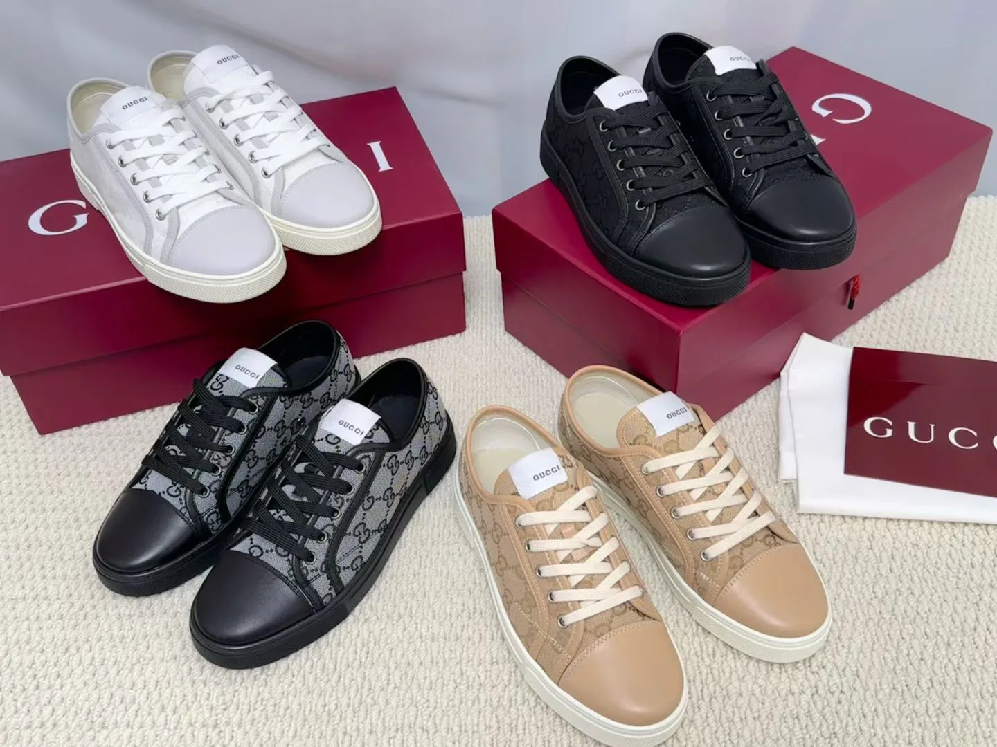 Кроссовки Женские Gucci 11517901