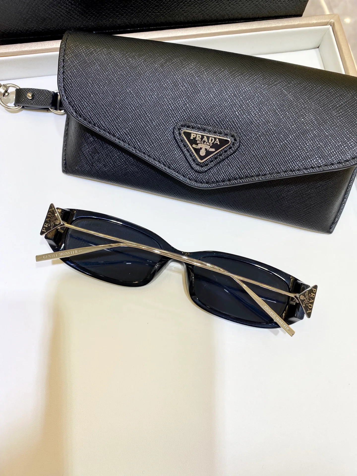 Очки Prada 18420991