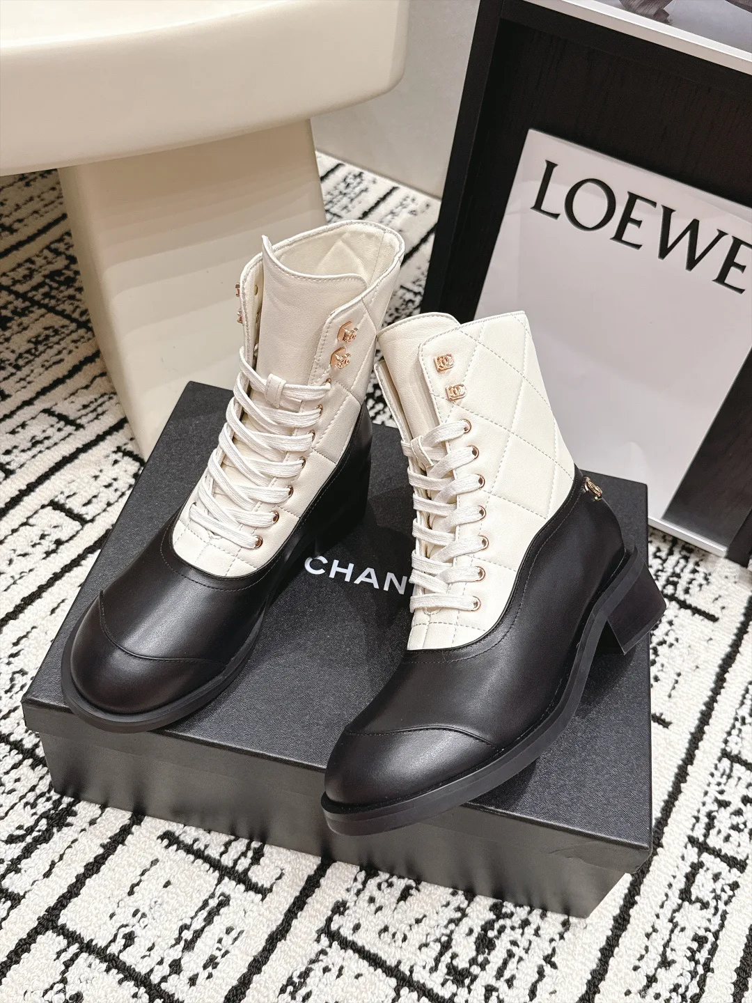 Ботинки Женские Chanel 18497865