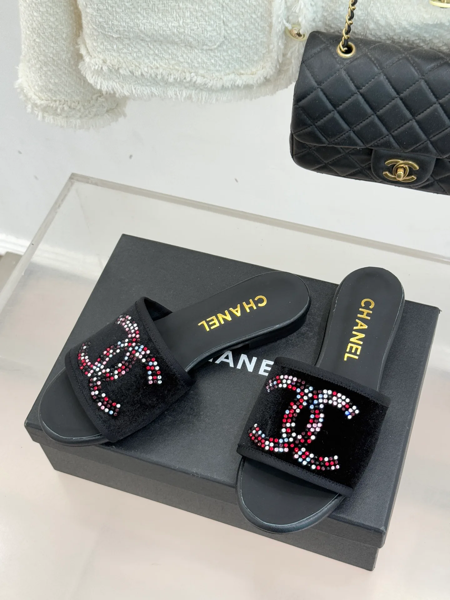 Шлепанцы Женские Chanel 11214893