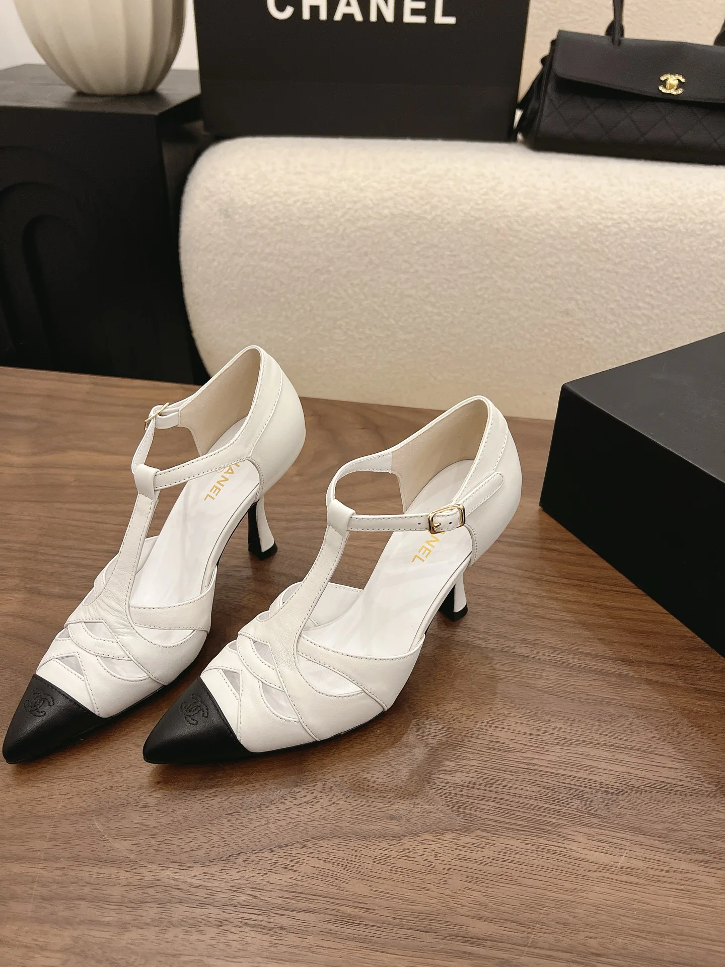 Туфли Женские Chanel 16931515