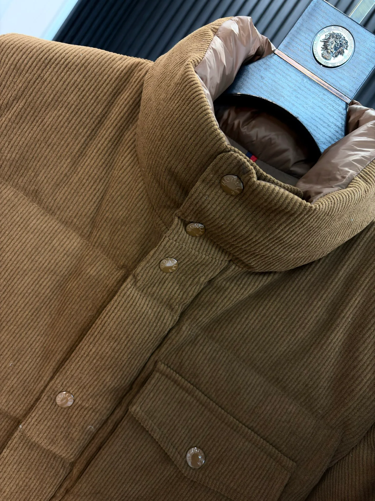 Куртки И Пуховики Мужские Moncler 18199459