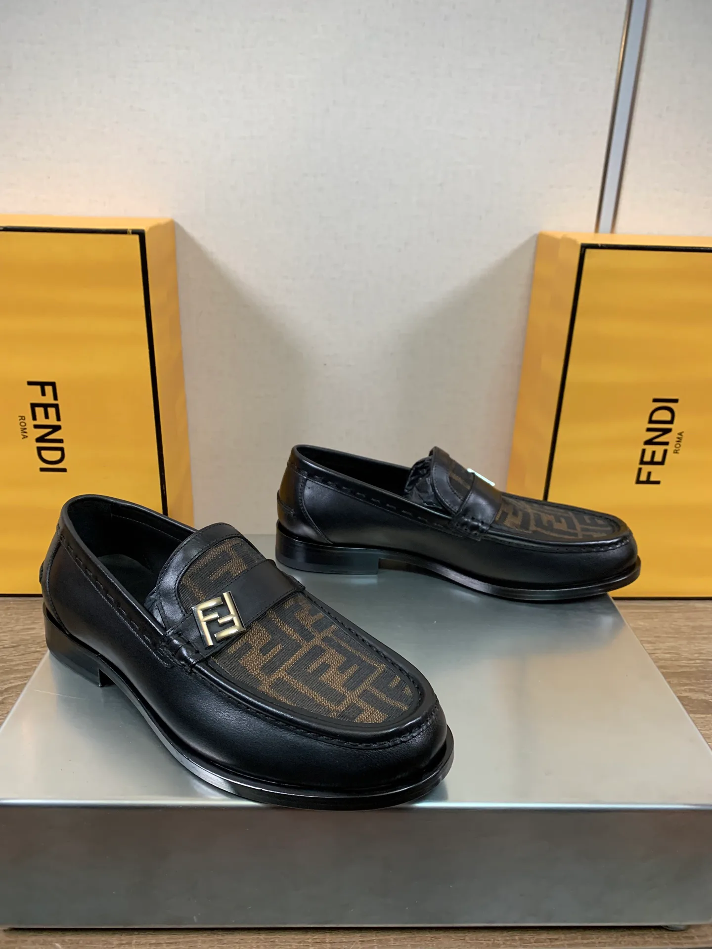 Лоферы И Туфли Мужские Fendi 1265686