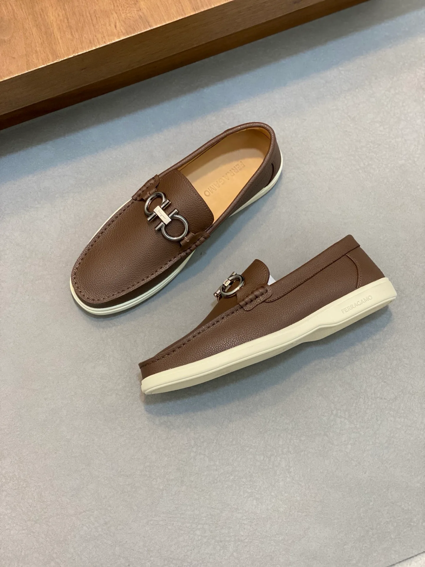 Лоферы И Туфли Мужские Salvatore Ferragamo 10615093
