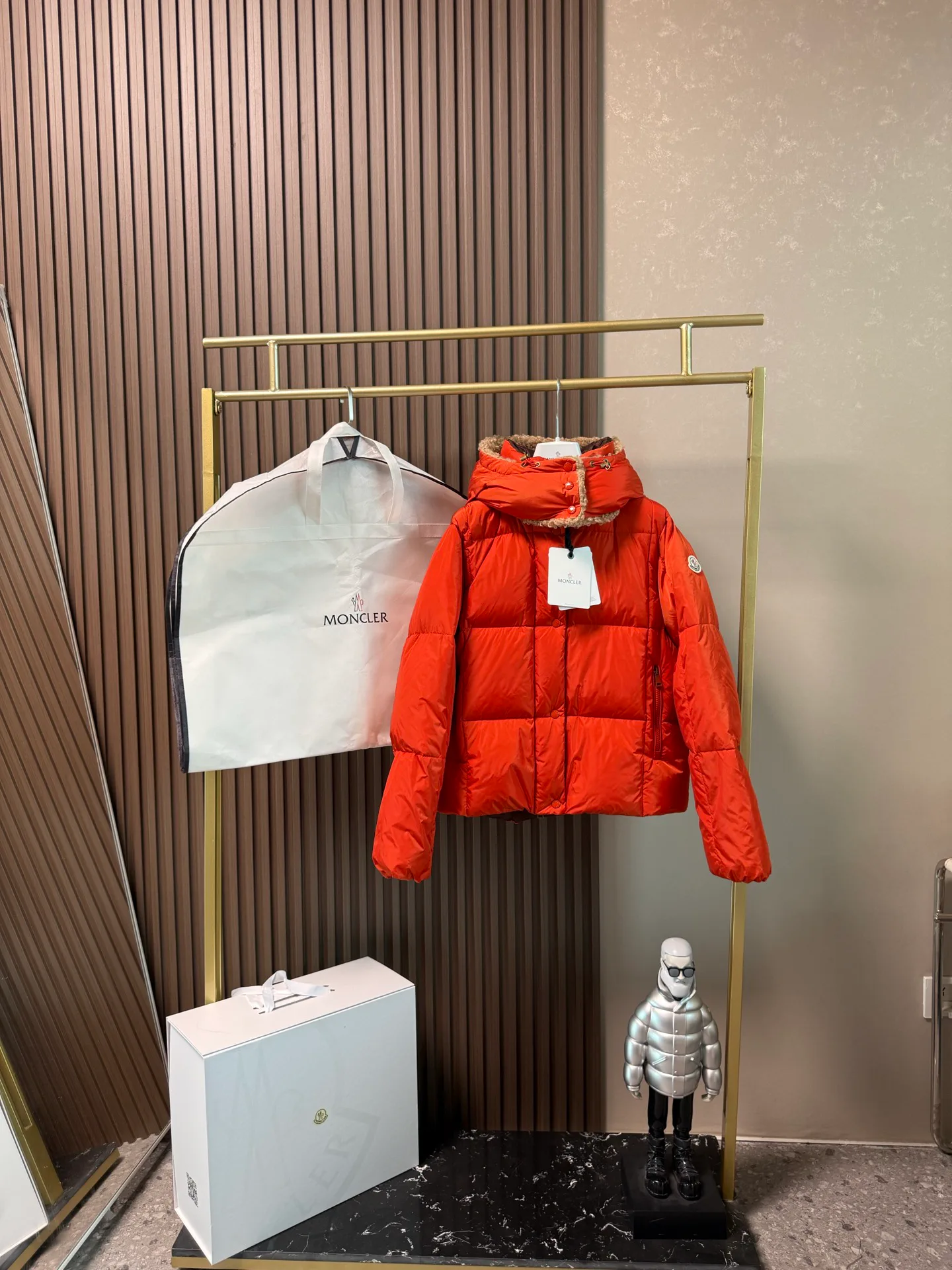 Куртки И Пуховики Женские Moncler 18825235