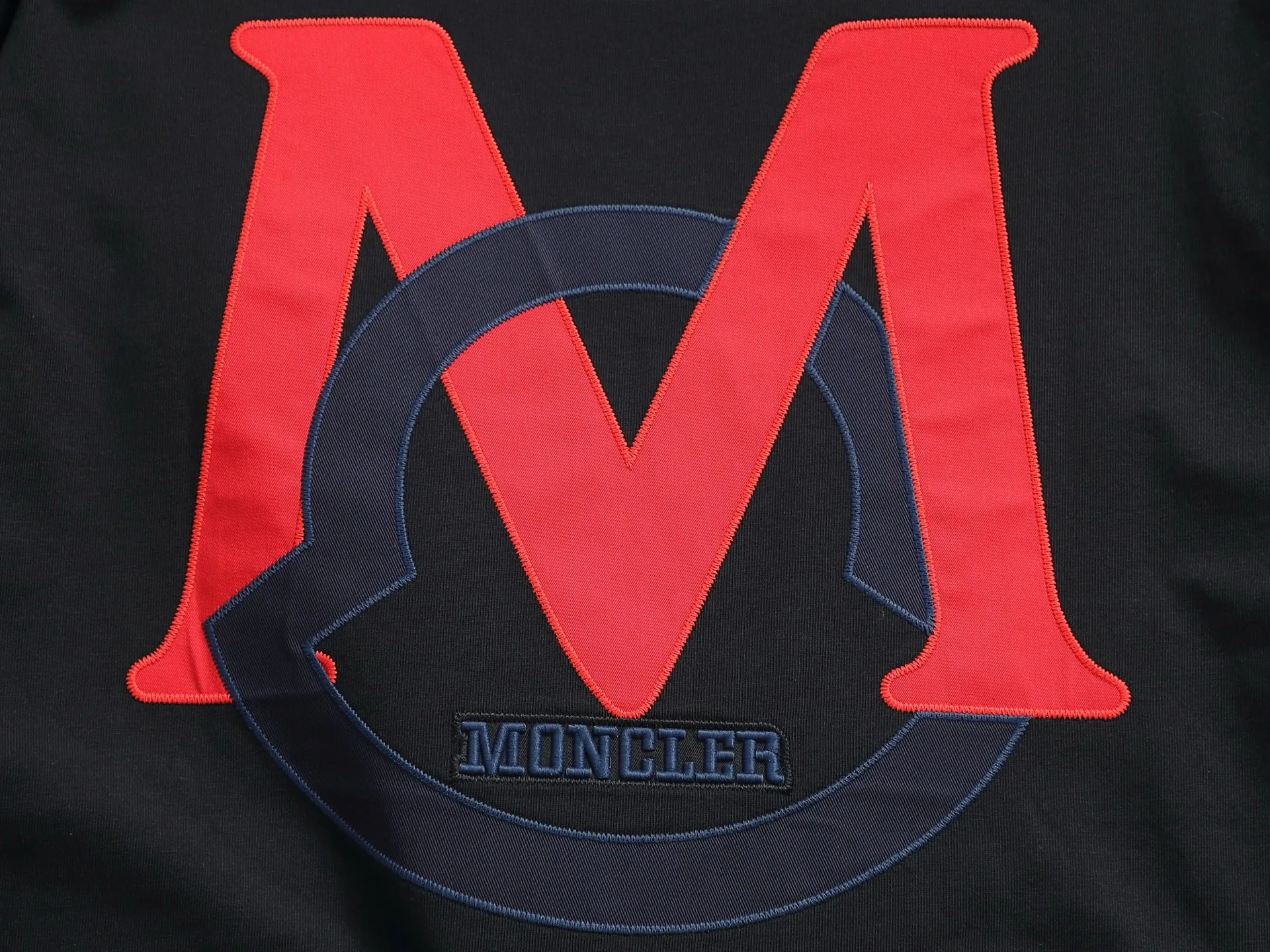 Футболки Женские Moncler 1617518