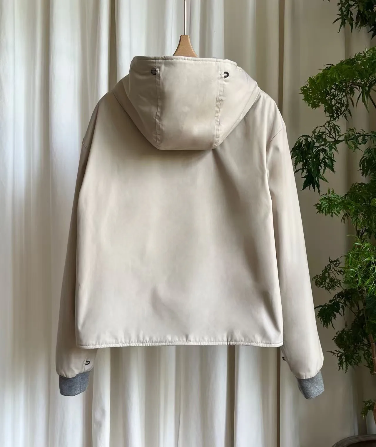 Куртки И Пуховики Женские Miu Miu 19532434