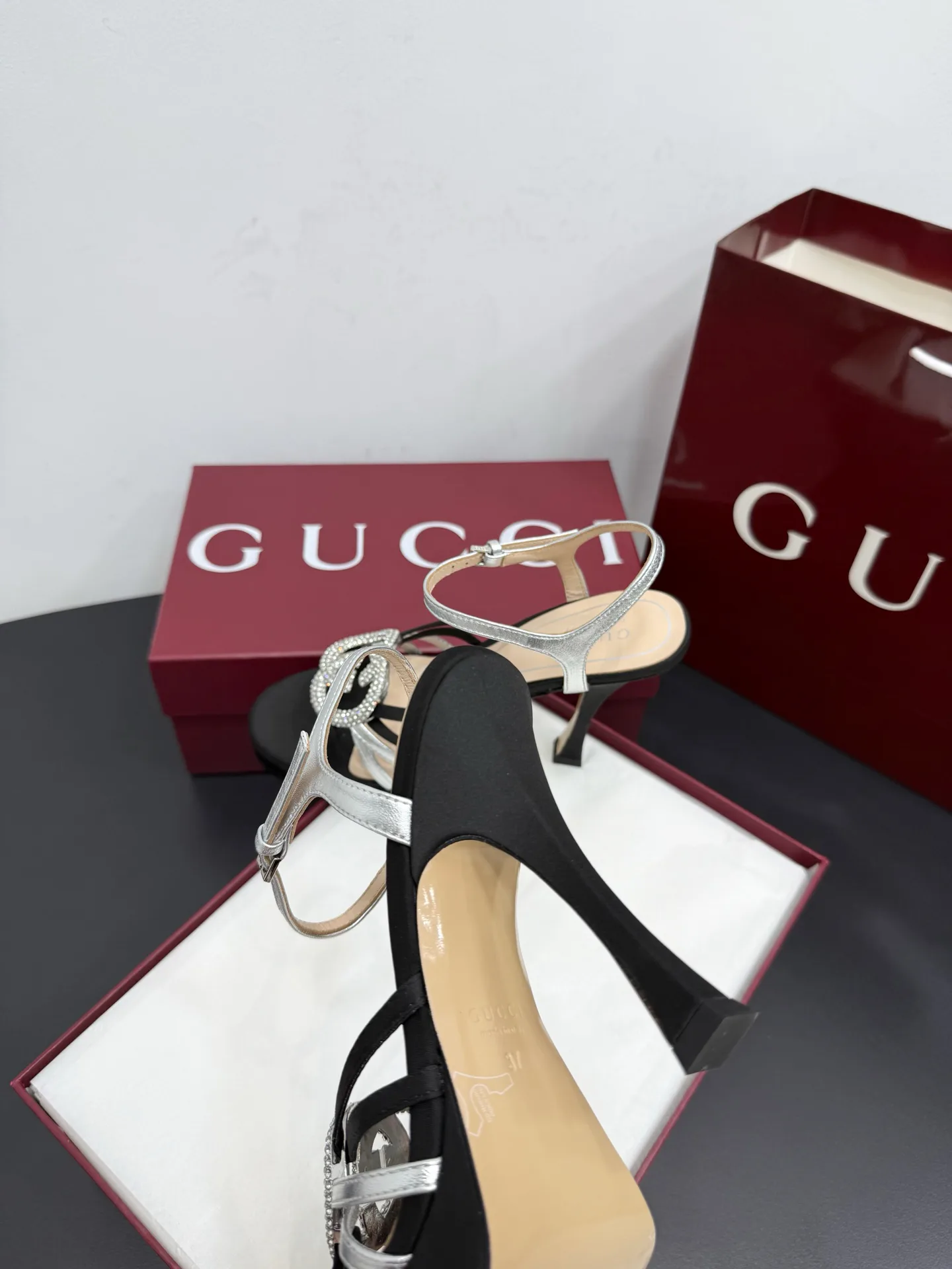 Босоножки Женские Gucci 457926