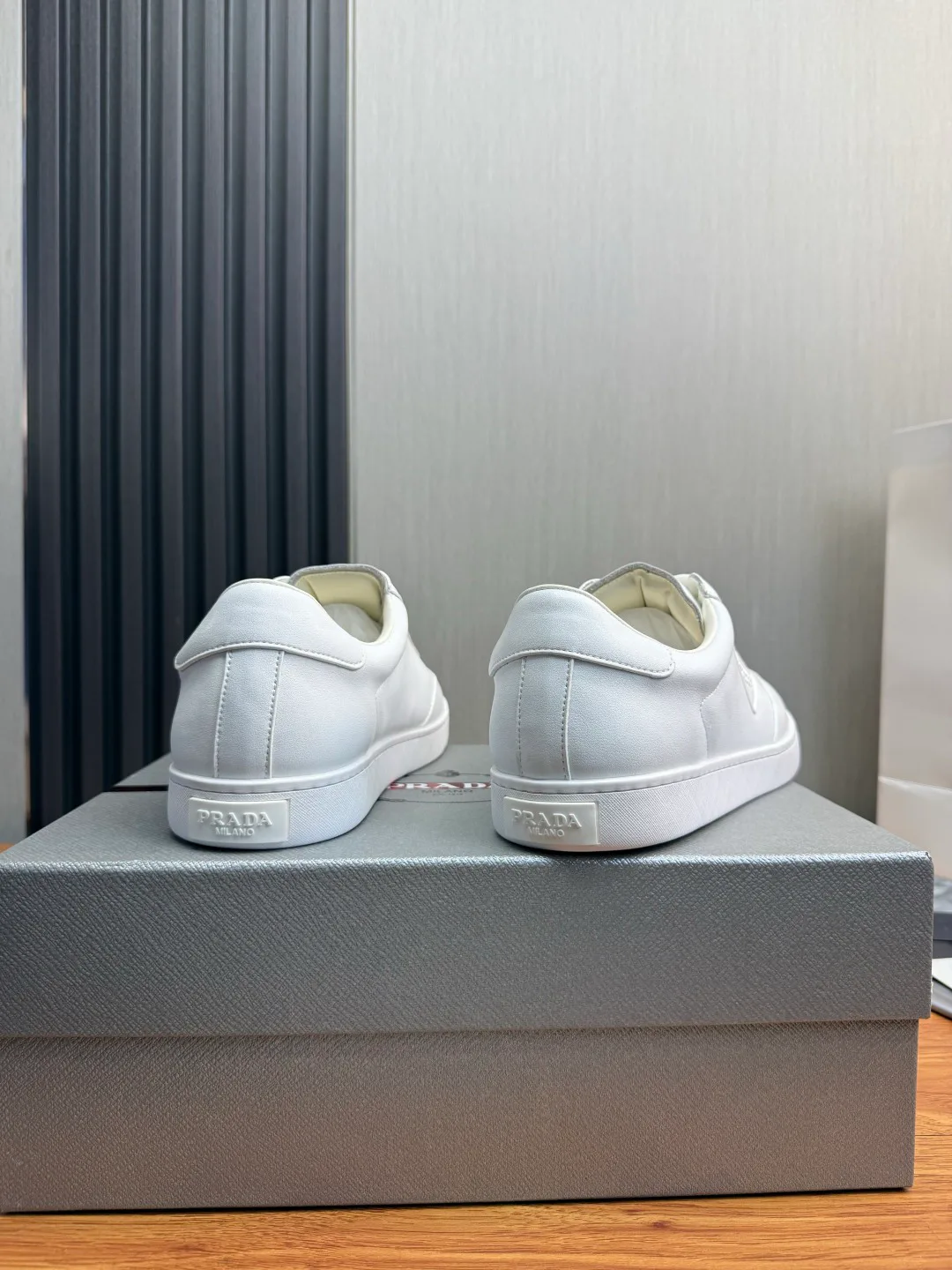 Кроссовки Мужские Prada 18263660