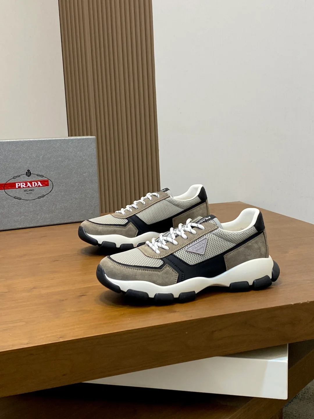 Кроссовки Мужские Prada 18055224