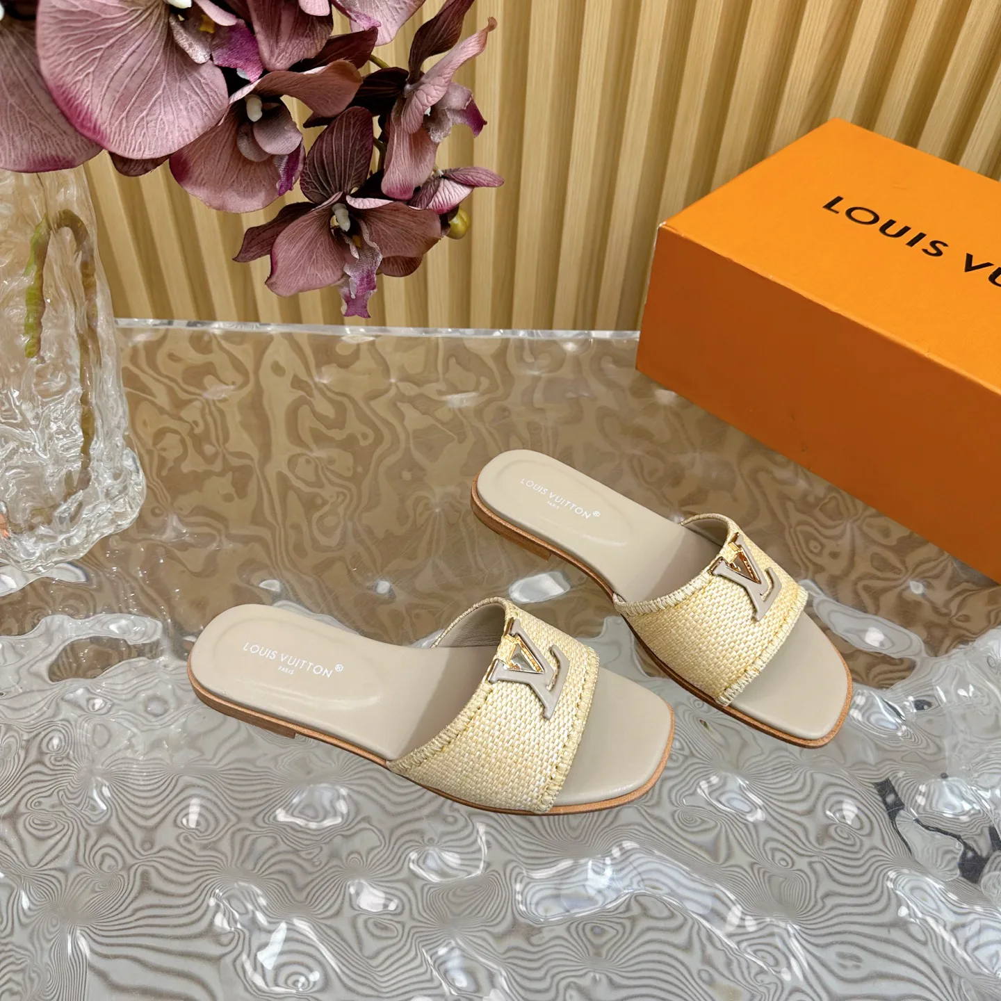 Шлепанцы Женские Louis Vuitton 629243