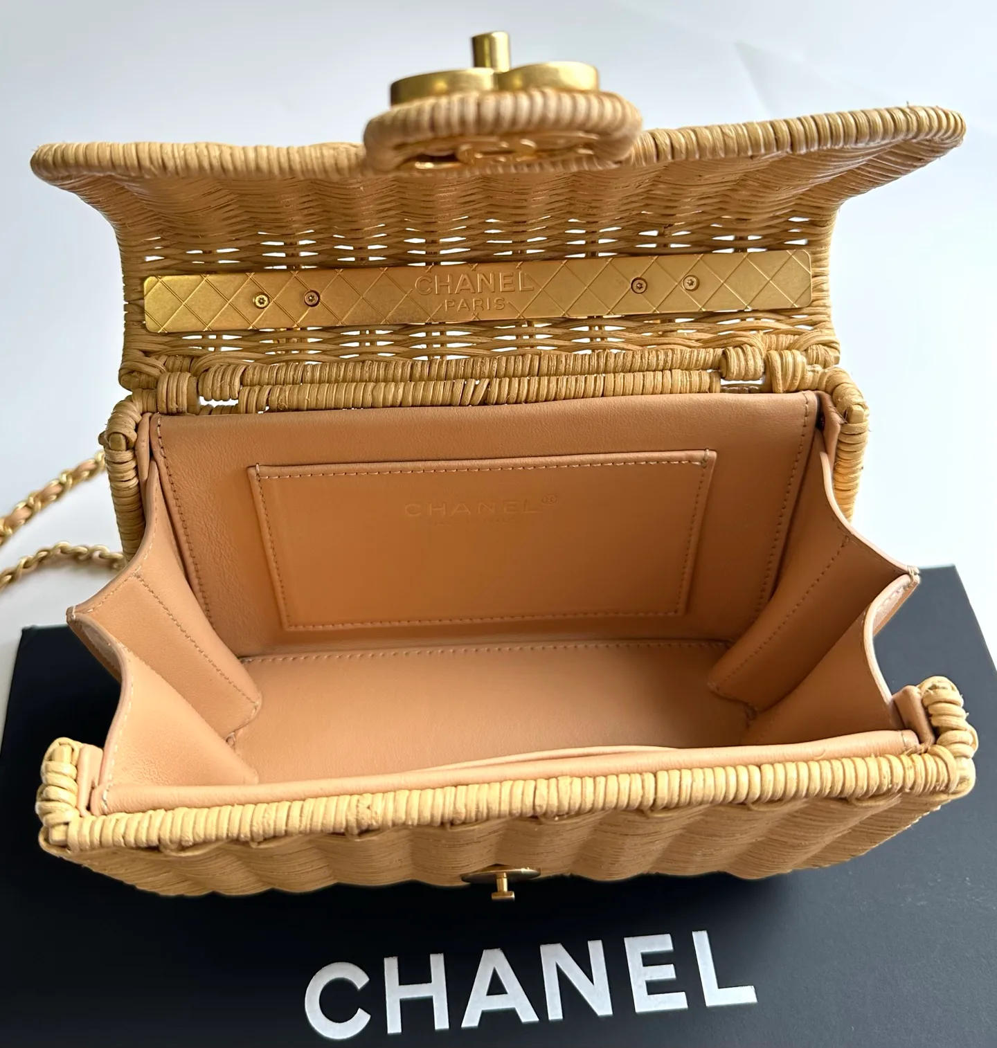 Классические Сумки Женские Chanel 18058413