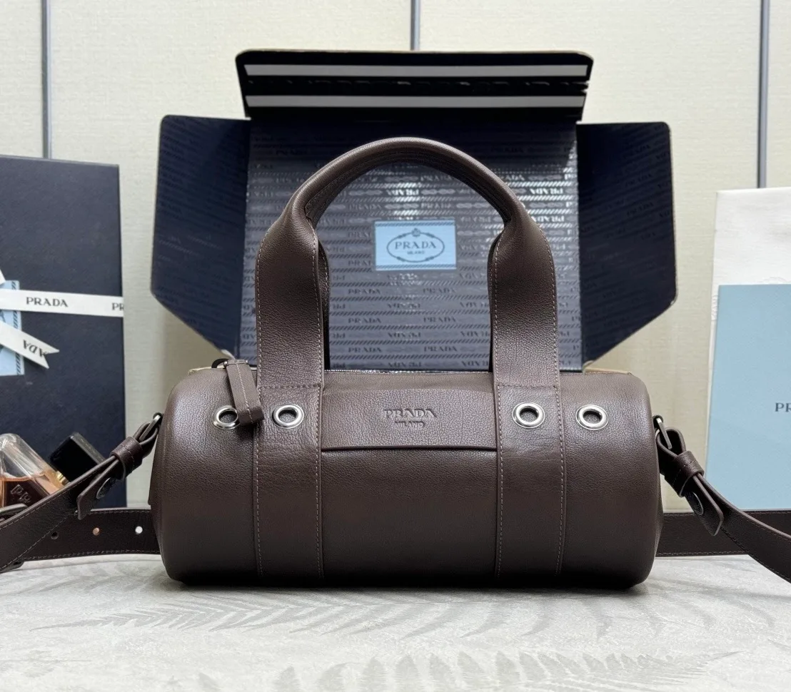 Классические Сумки Женские Prada 11462429