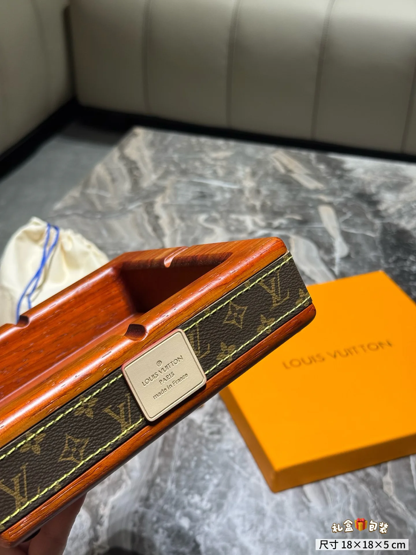 Посуда Louis Vuitton 18013637