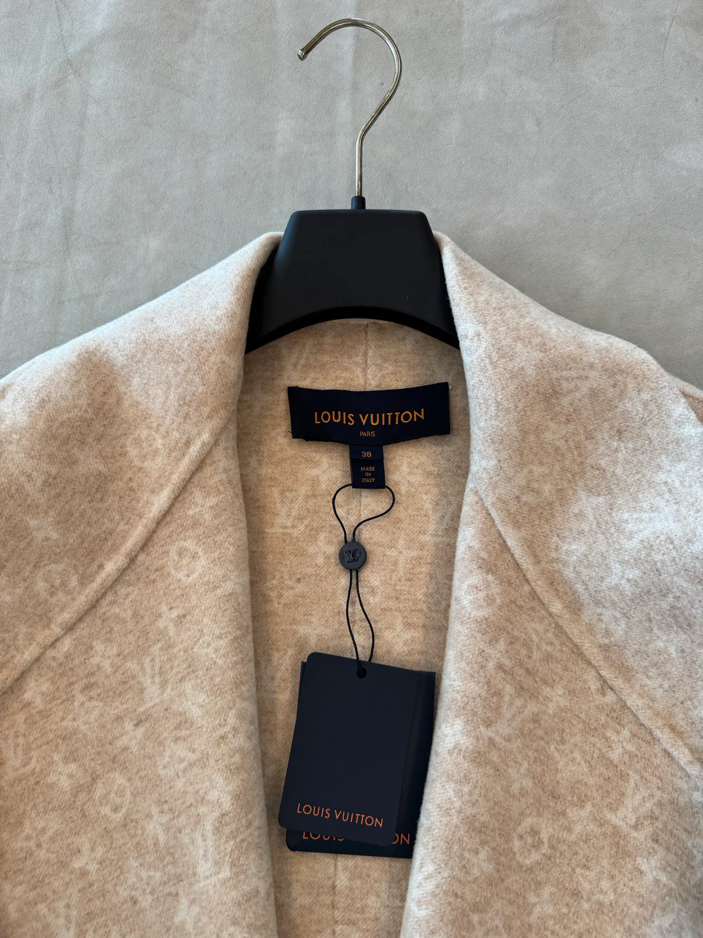 Пальто Женские Louis Vuitton 18829794